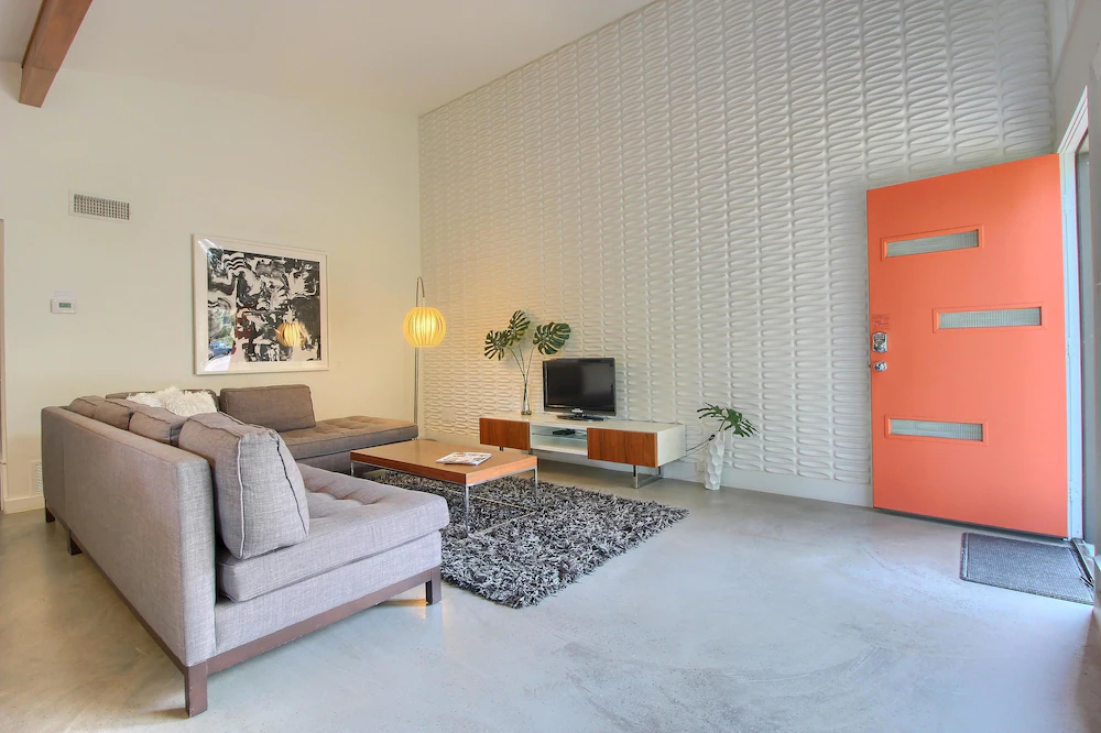 Travis Heights Modern 1