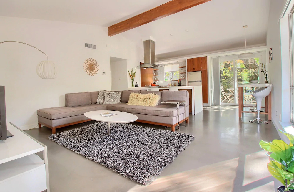 Travis Heights Modern 1