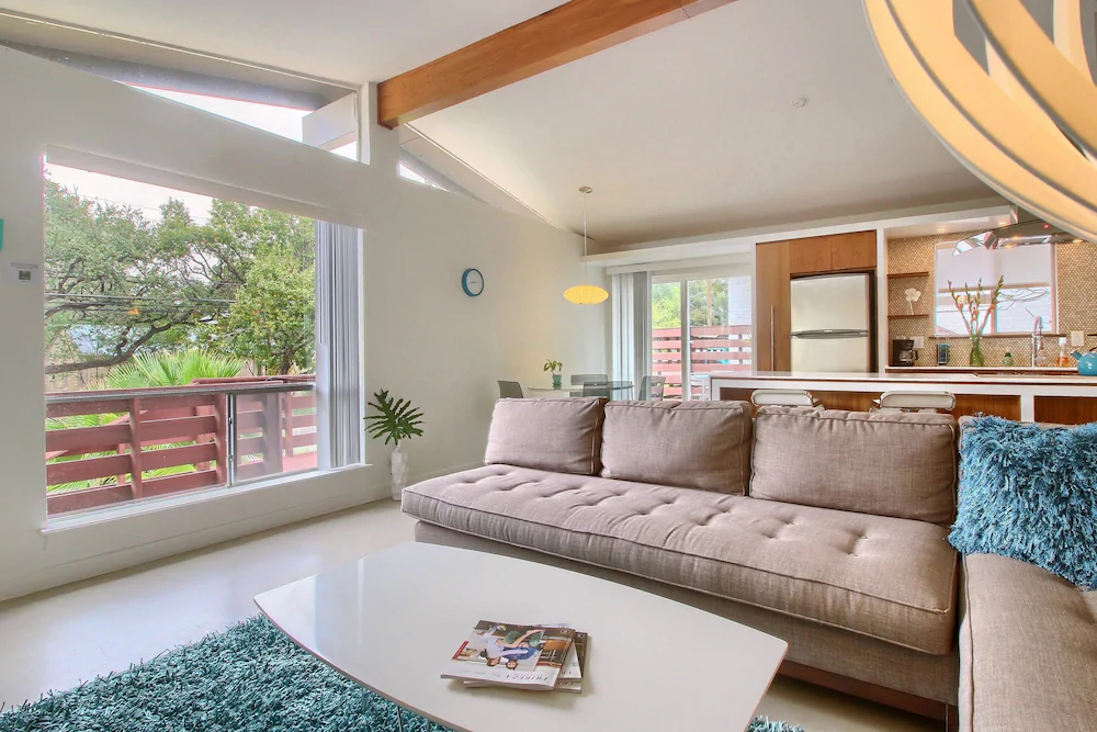Travis Heights Modern 1