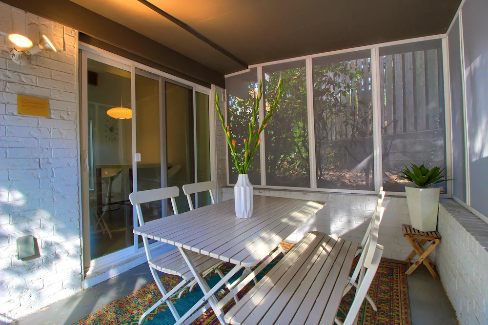 Travis Heights Modern 1