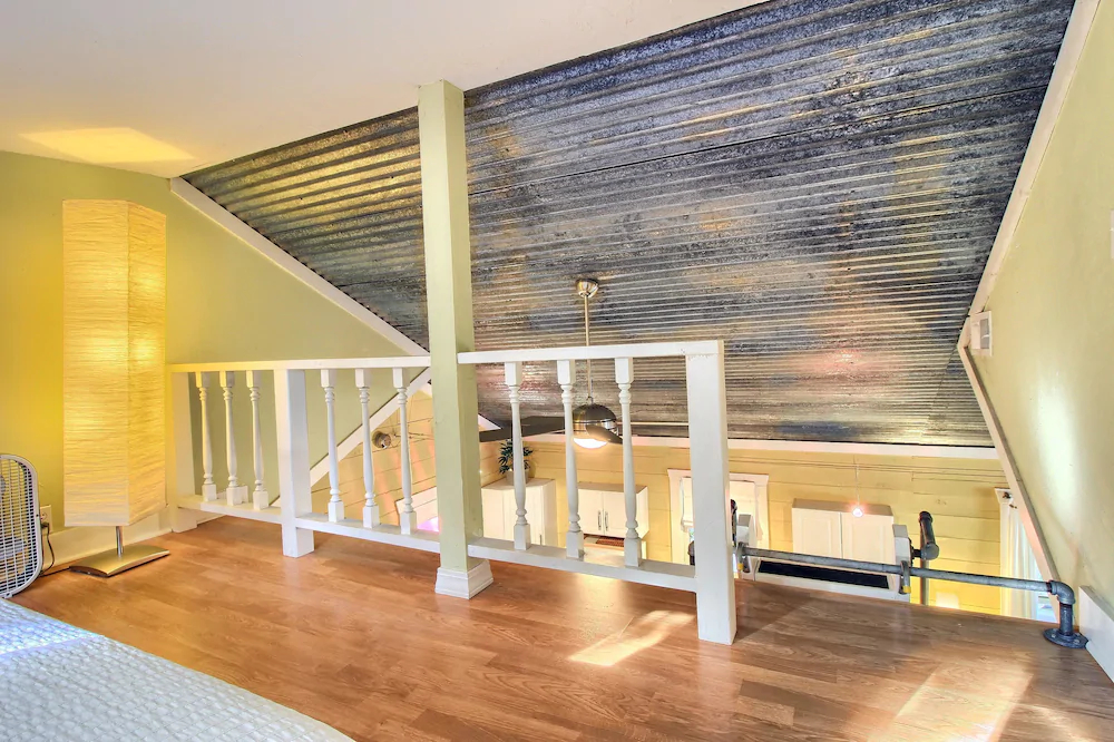 Travis Heights Modern 1