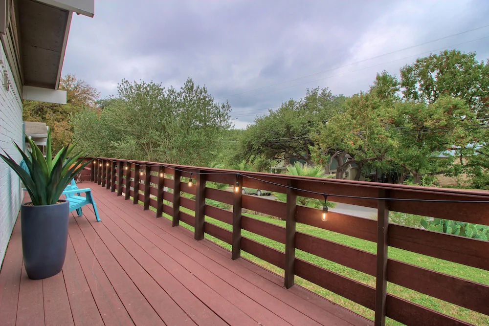 Travis Heights Modern 1