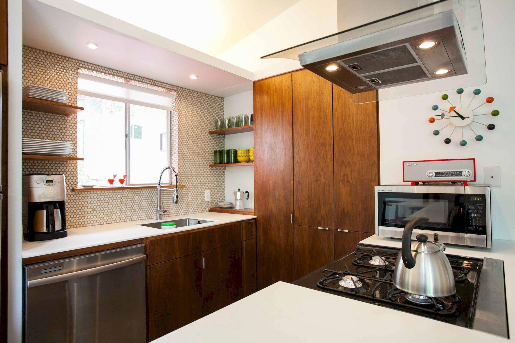 Travis Heights Modern 1