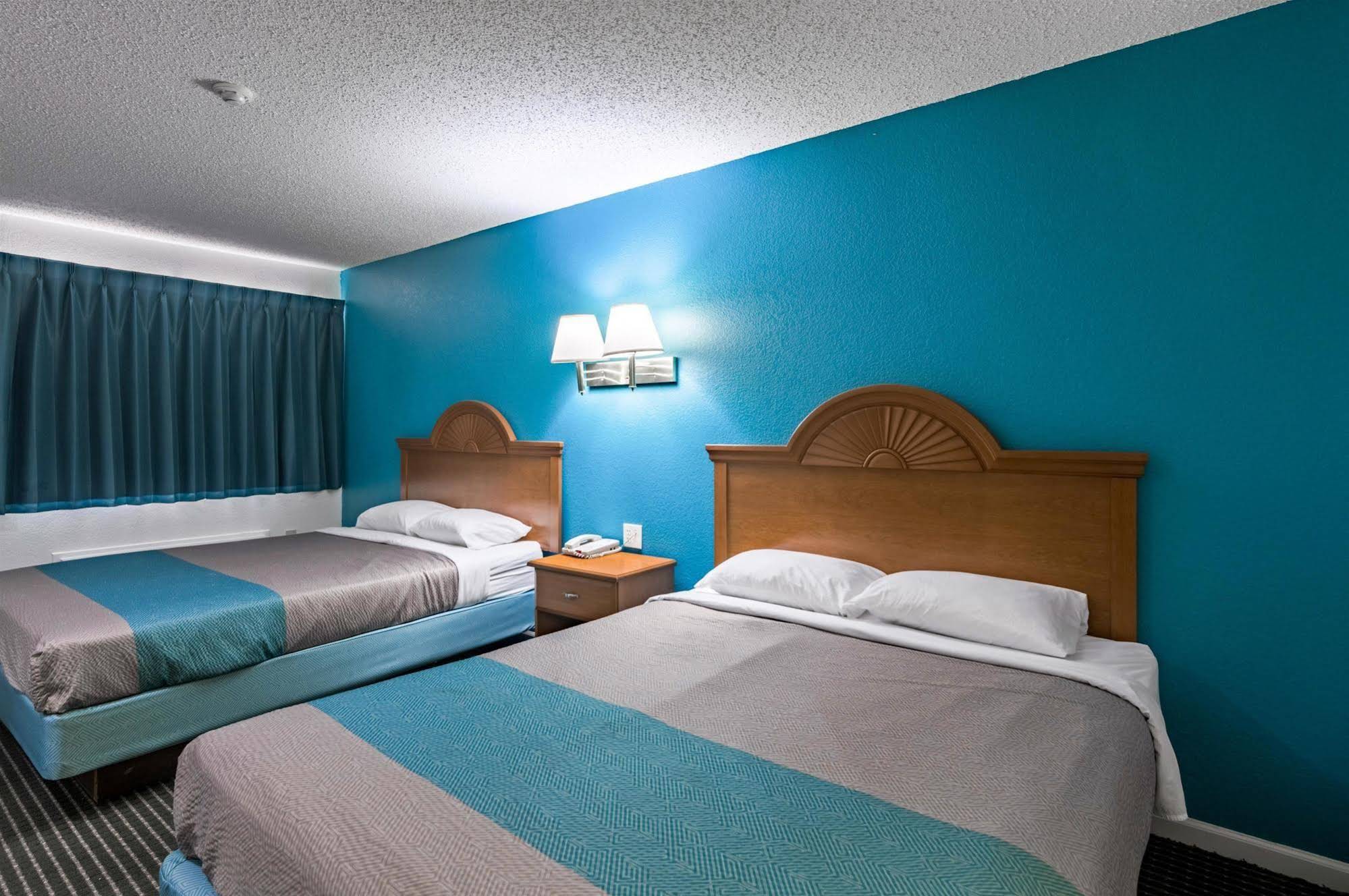 Motel 6 Azle
