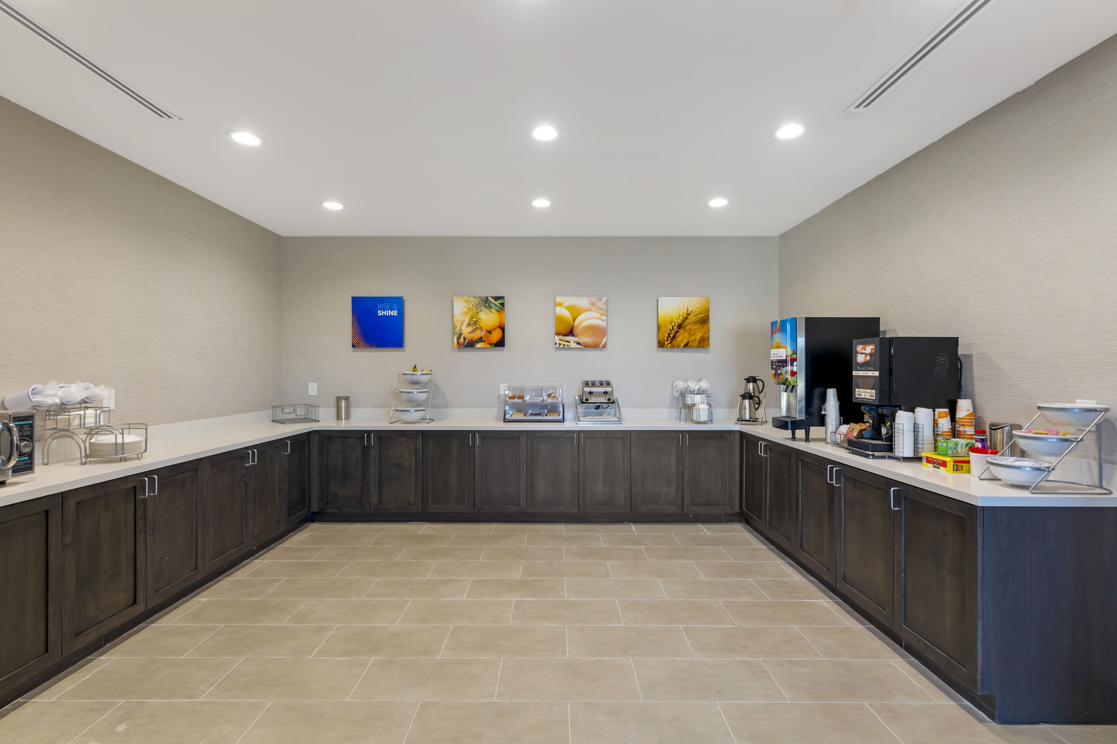 Comfort Inn & Suites Balch Springs - SE Dallas