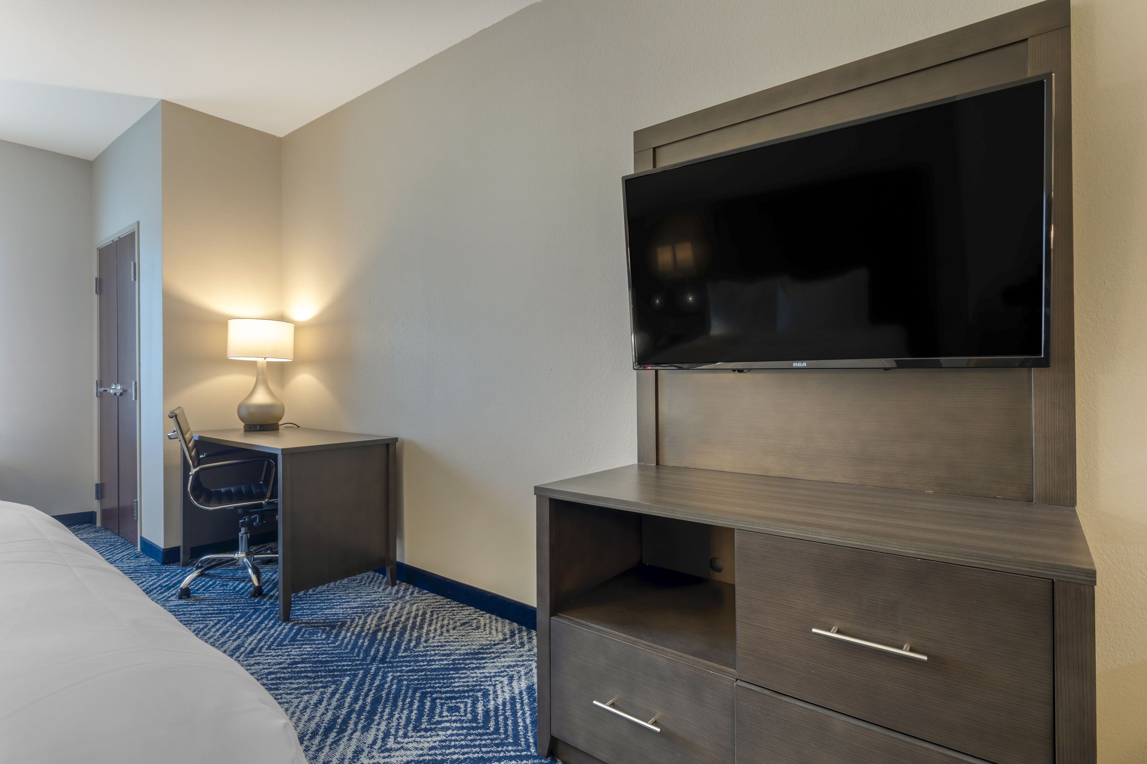 Comfort Inn & Suites Balch Springs - SE Dallas