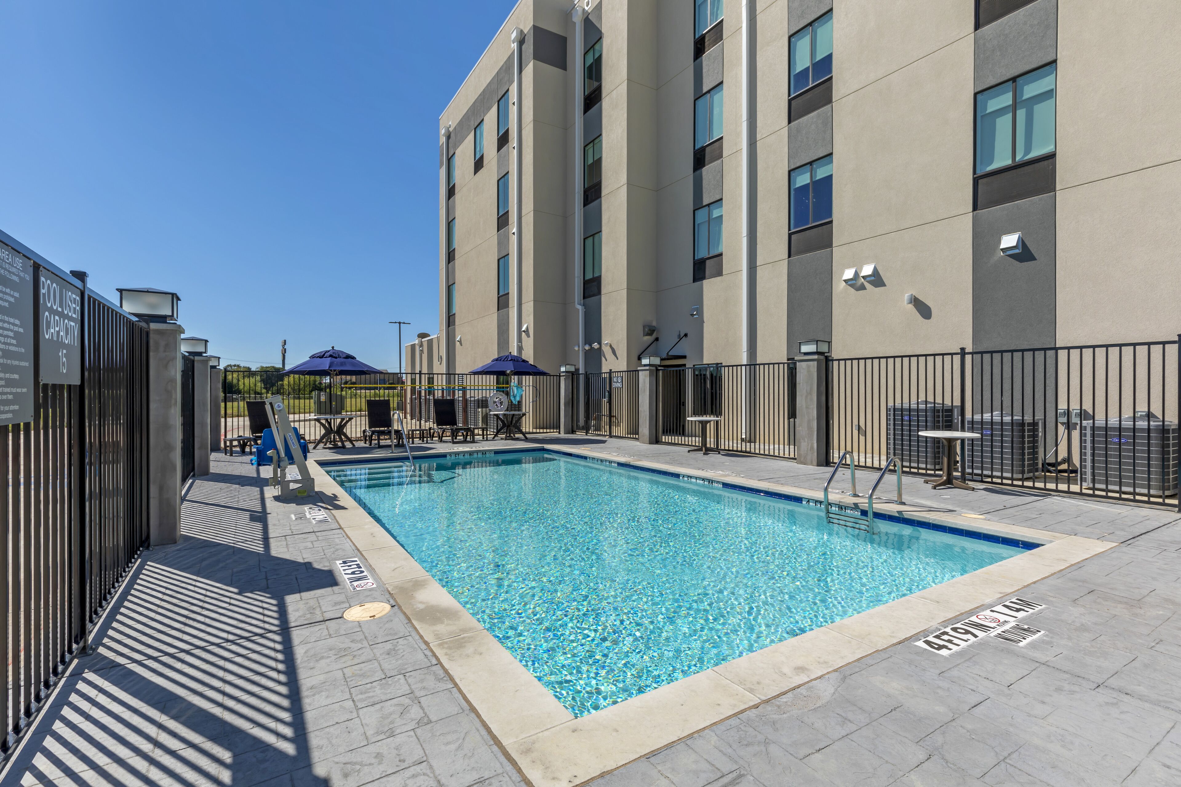 Comfort Inn & Suites Balch Springs - SE Dallas