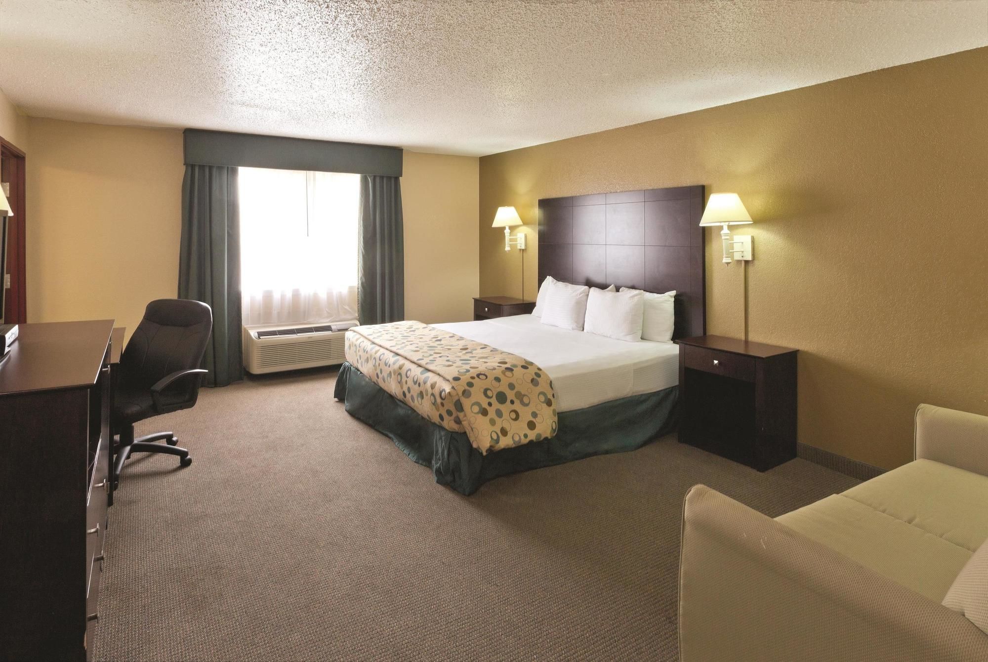 Motel 6 Mesquite, TX - Balch Springs