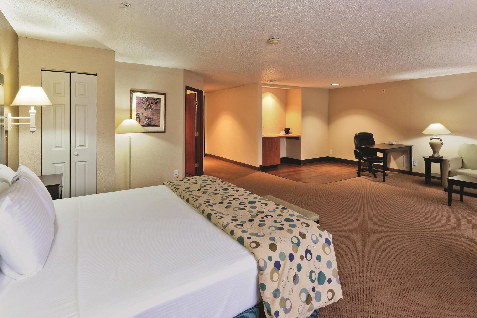 Motel 6 Mesquite, TX - Balch Springs