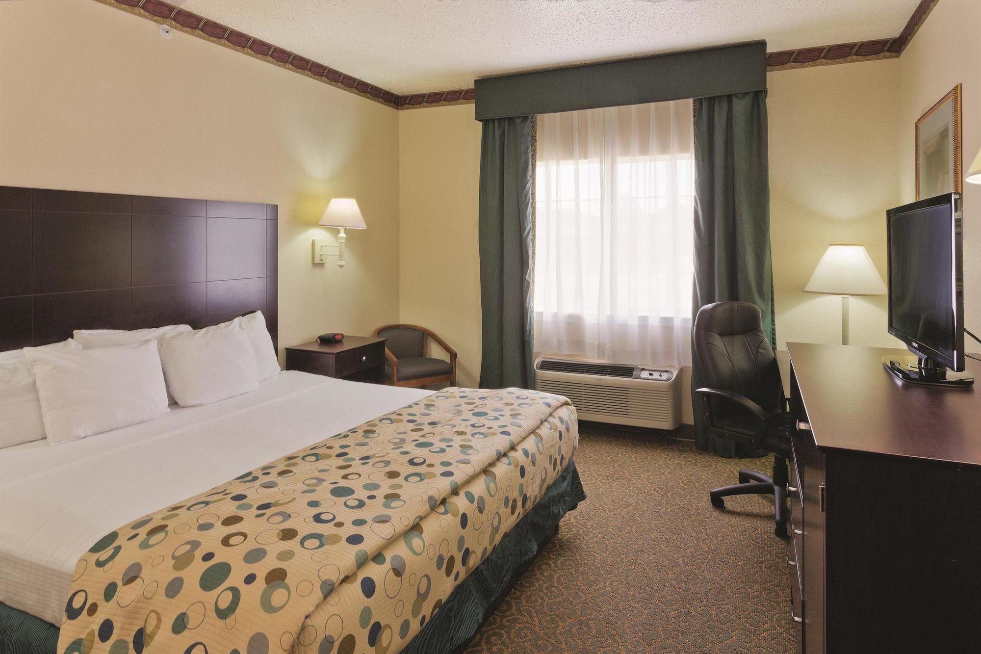Motel 6 Mesquite, TX - Balch Springs