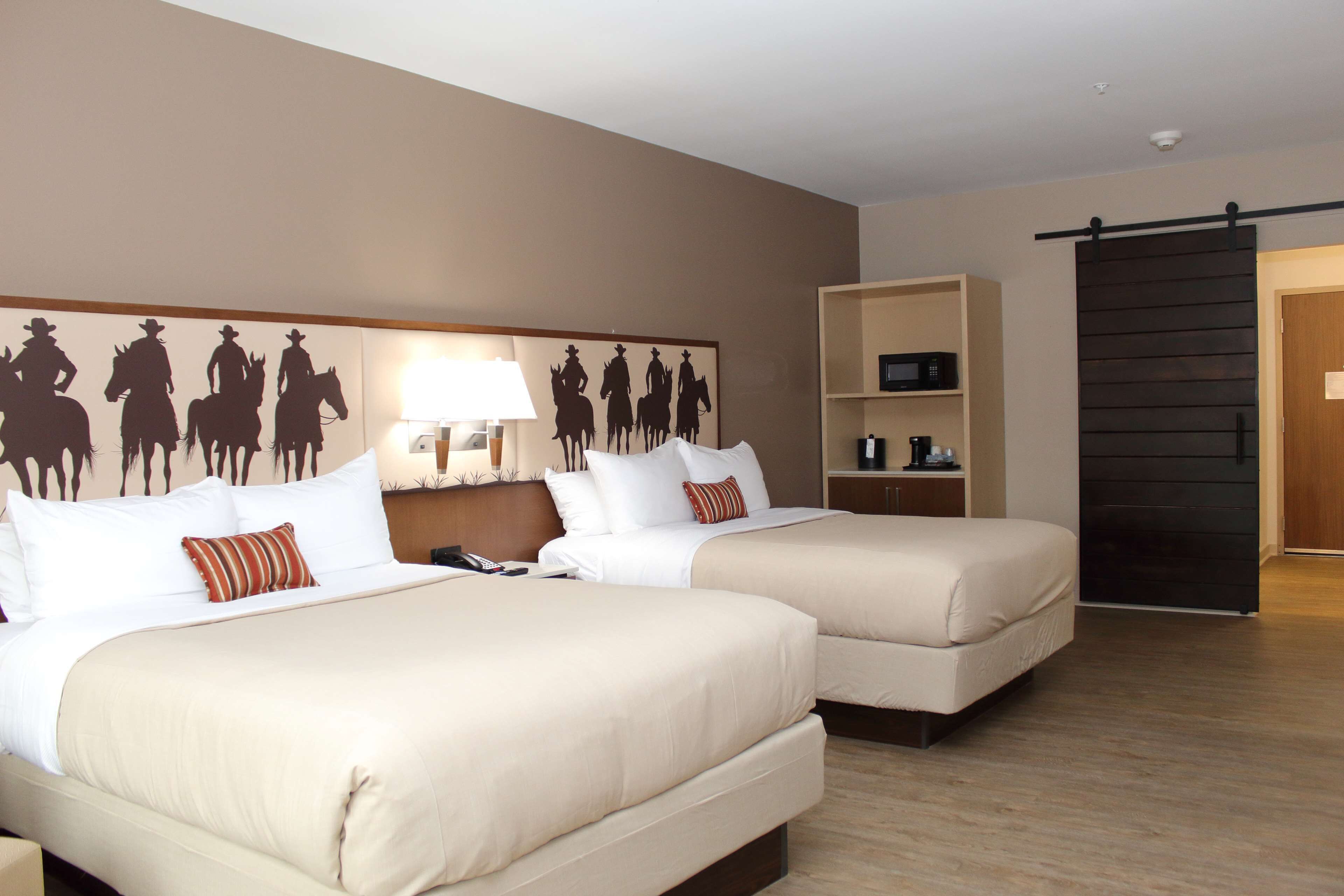 Best Western Bandera Suites & Saloon