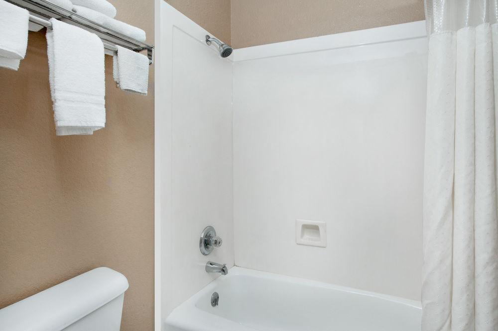 Super 8 by Wyndham Bastrop TX