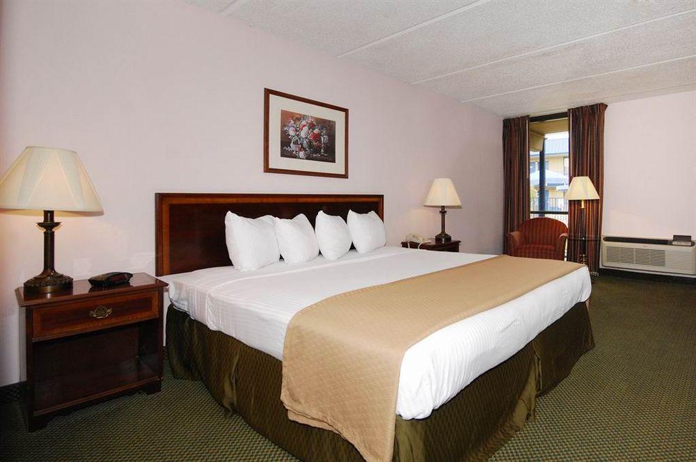Days Inn by Wyndham Bay City