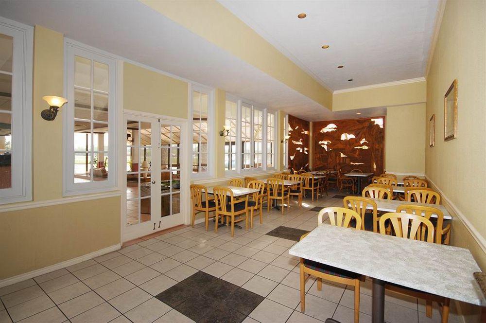 Days Inn by Wyndham Bay City