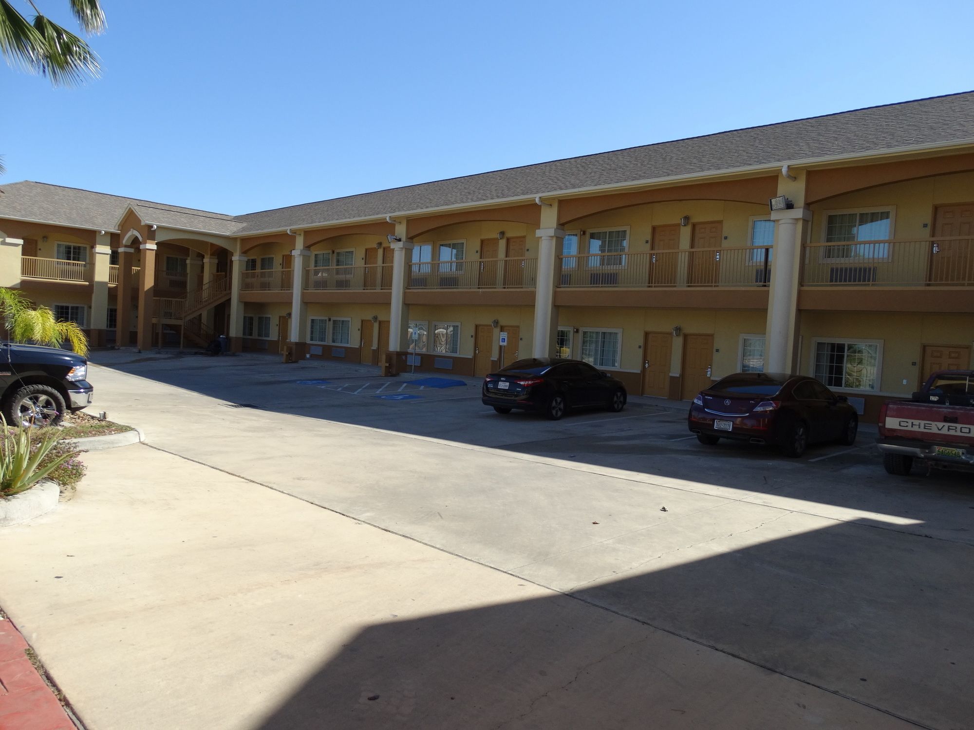 Regency Inn & Suites - Baytown