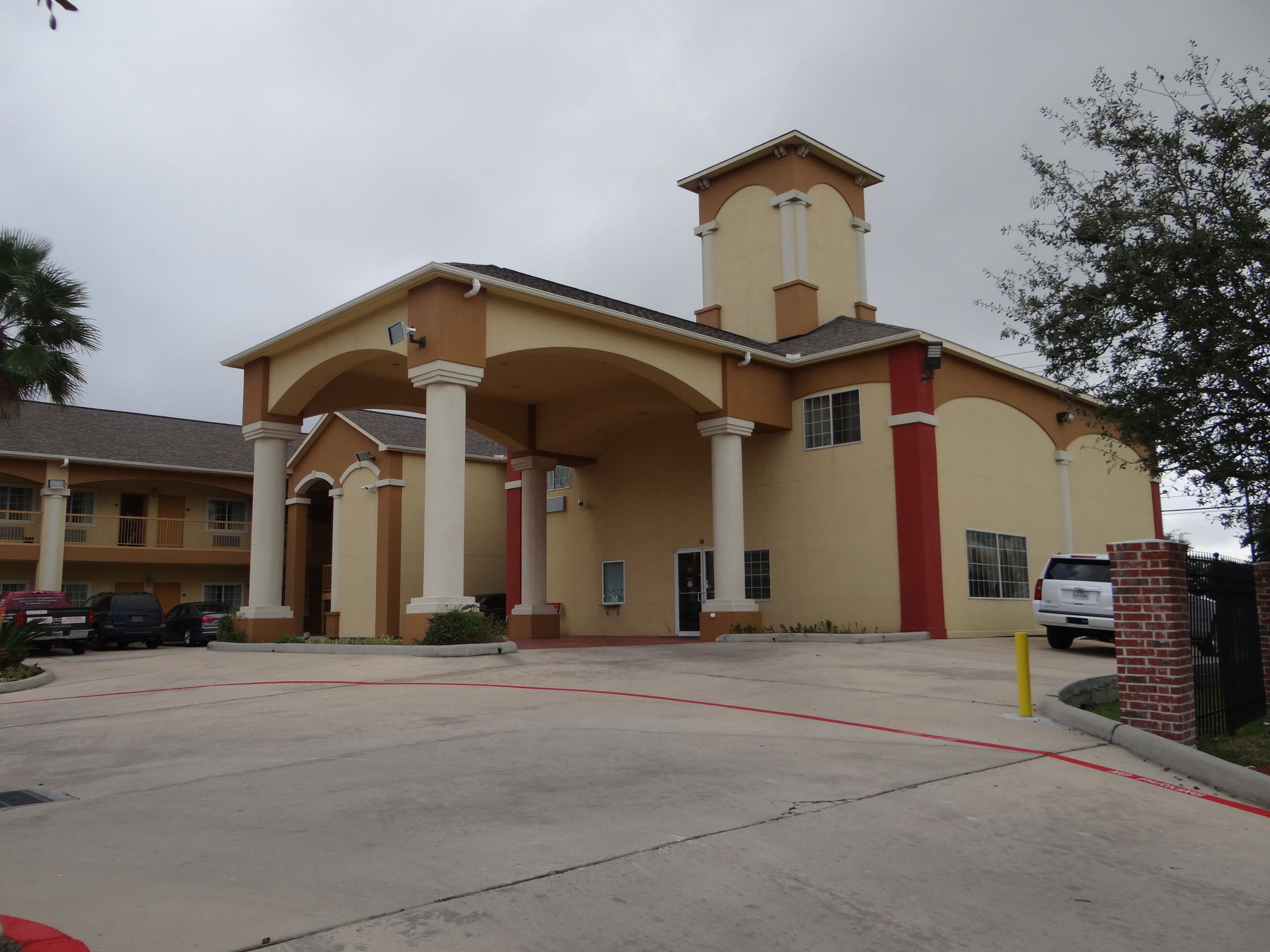 Regency Inn & Suites - Baytown