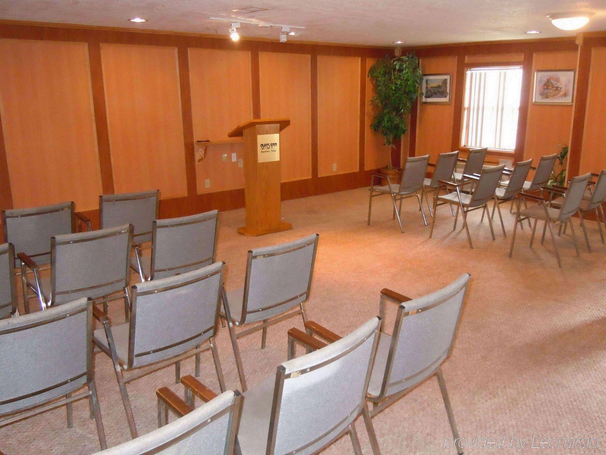 Bays Inn & Suites Baytown