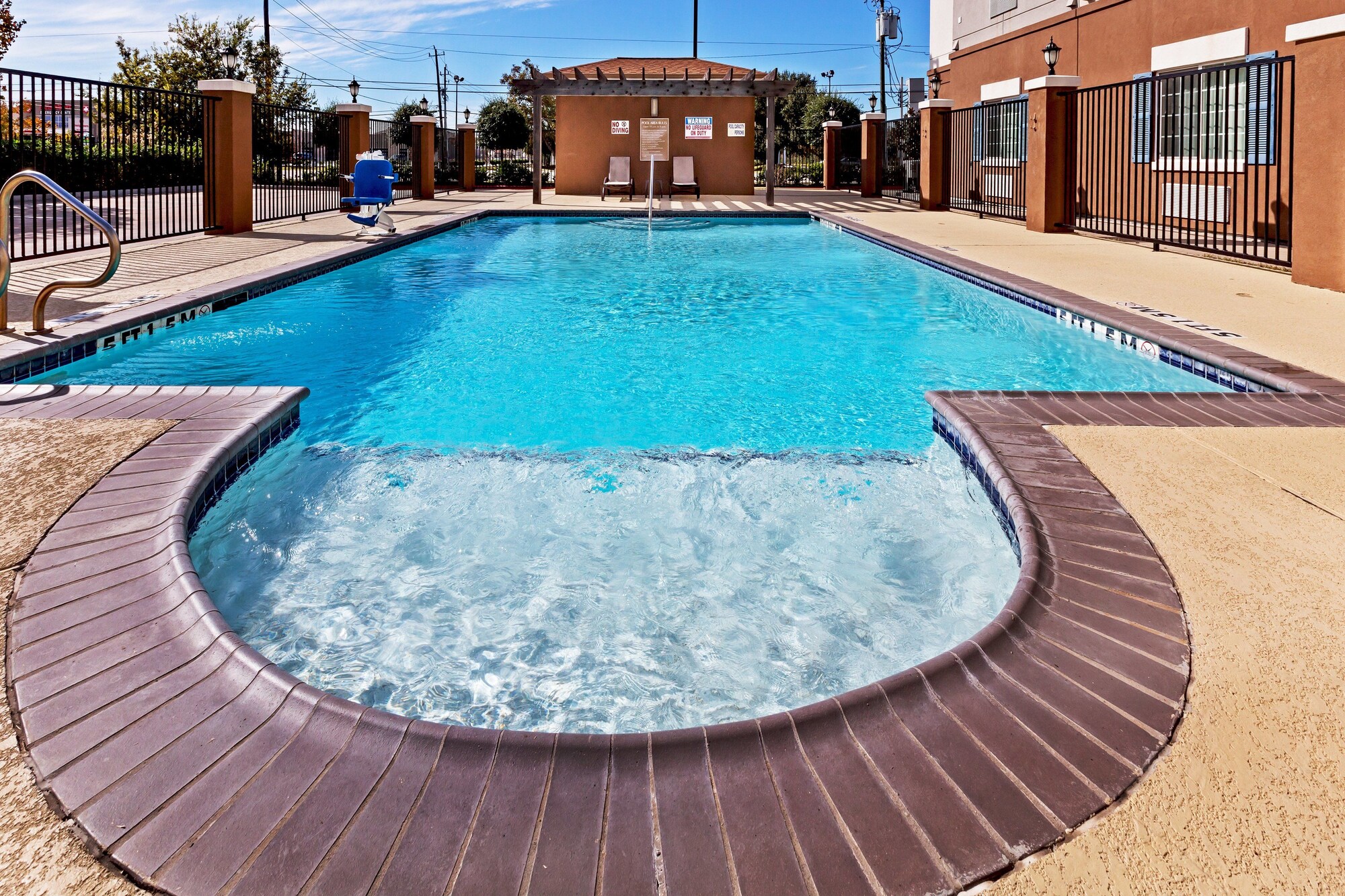 Candlewood Suites Baytown