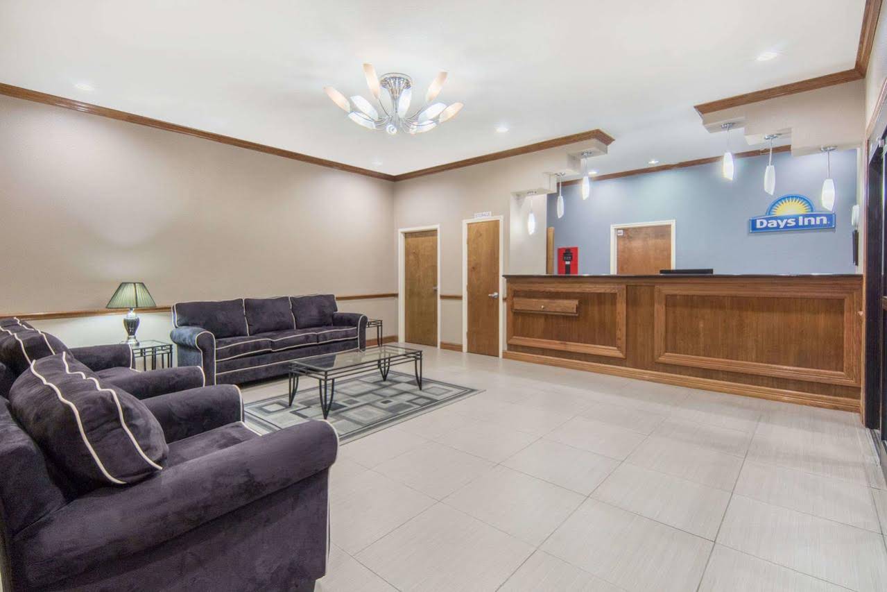 Days Inn by Wyndham Baytown East