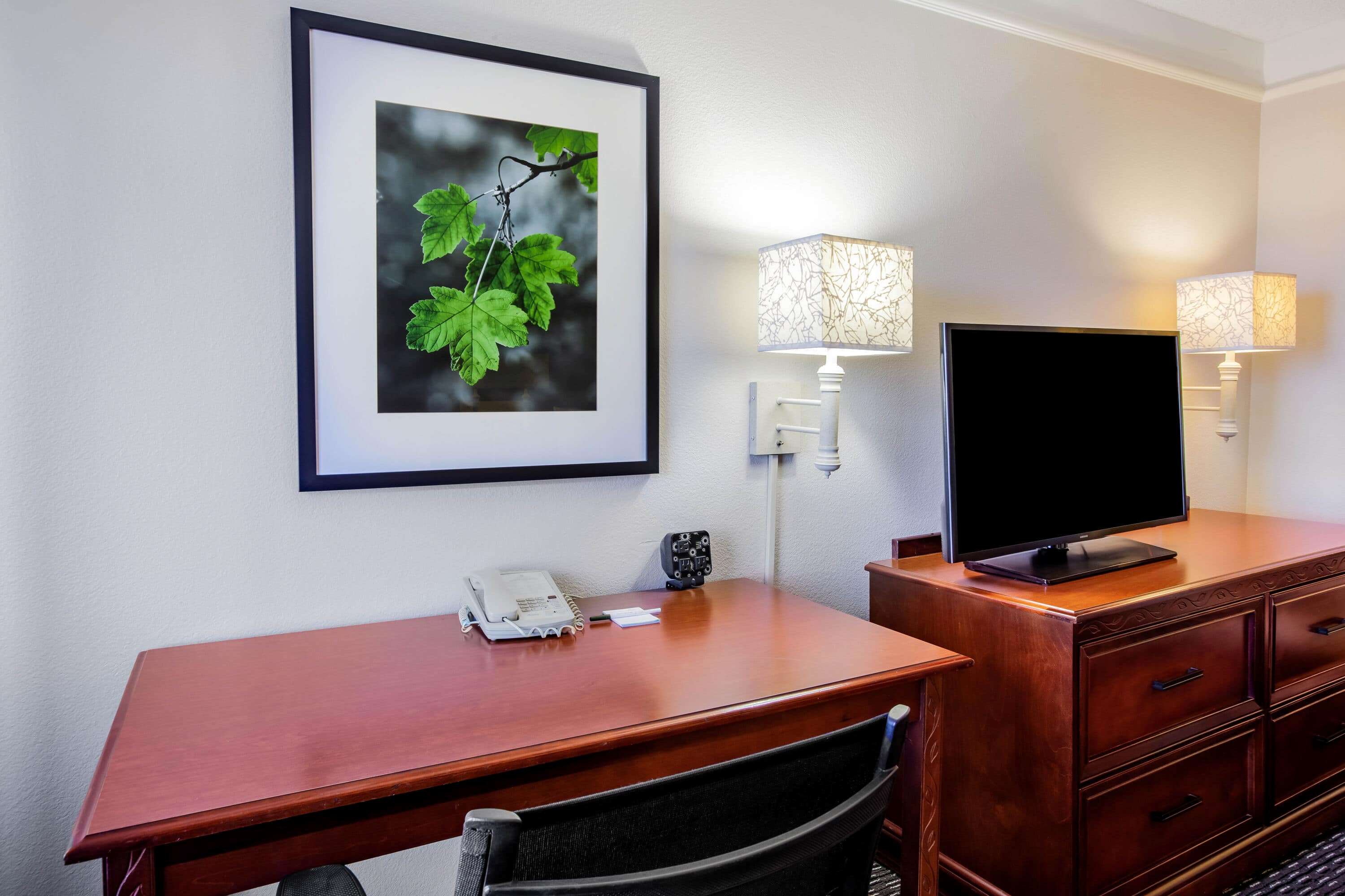 La Quinta Inn & Suites by Wyndham Houston Baytown East