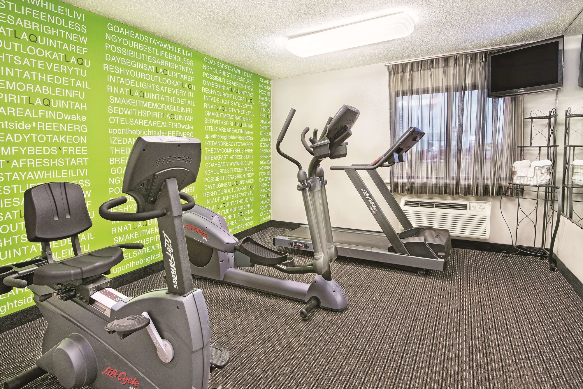 La Quinta Inn & Suites by Wyndham Houston Baytown East