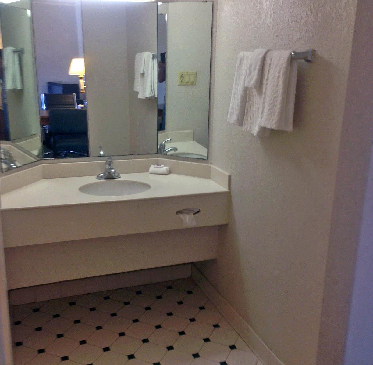 Motel 6 Baytown, TX - Garth Rd