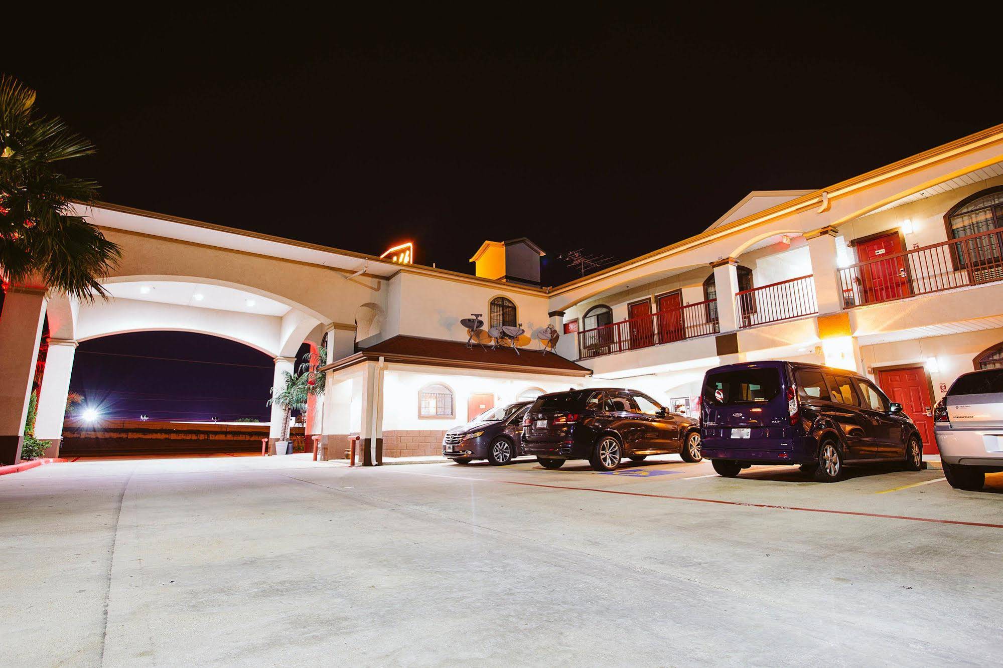 Palace Inn - Baytown I-10