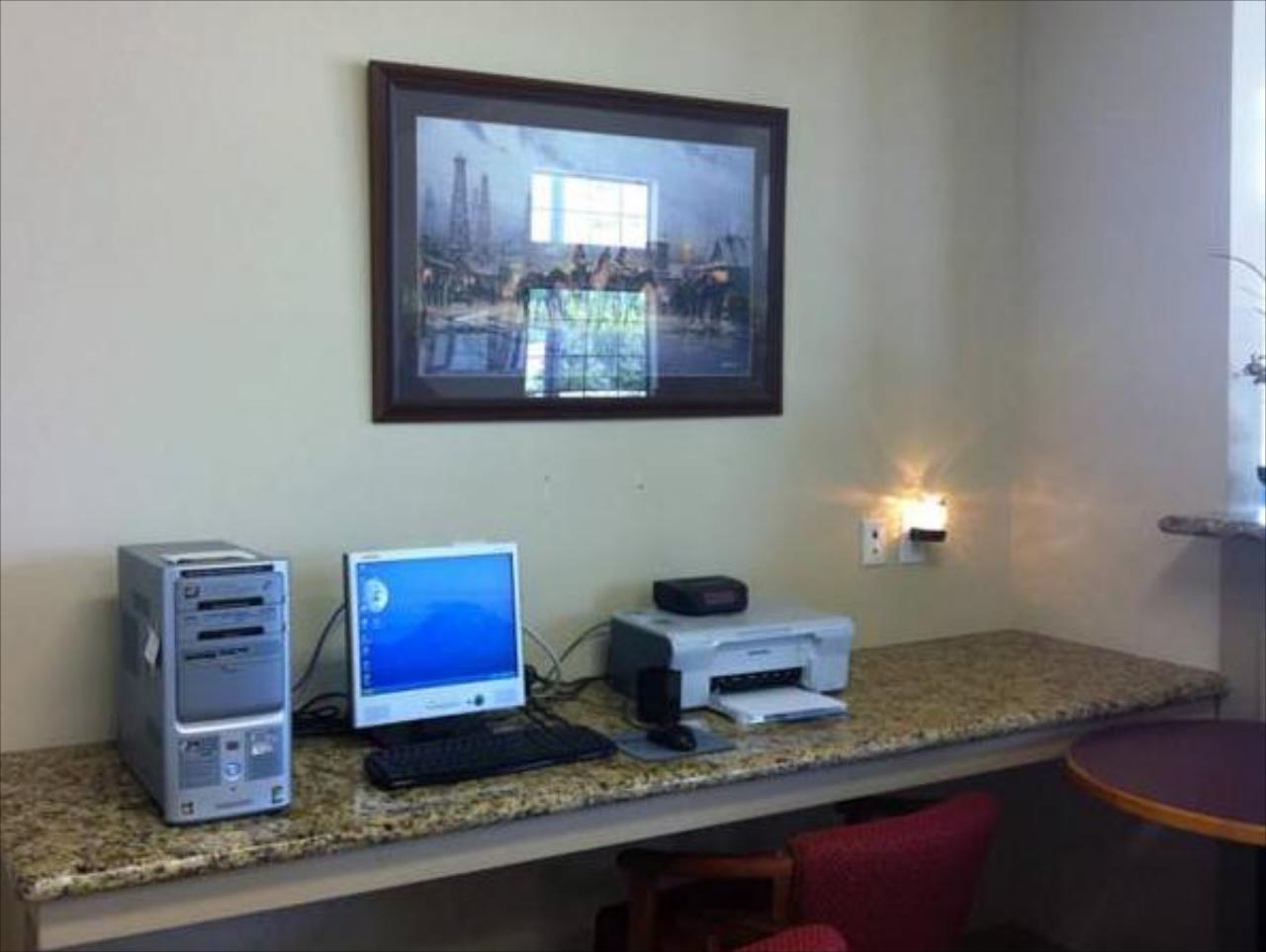 Palace Inn Baytown @ TX-330 Spur & Rollingbrook