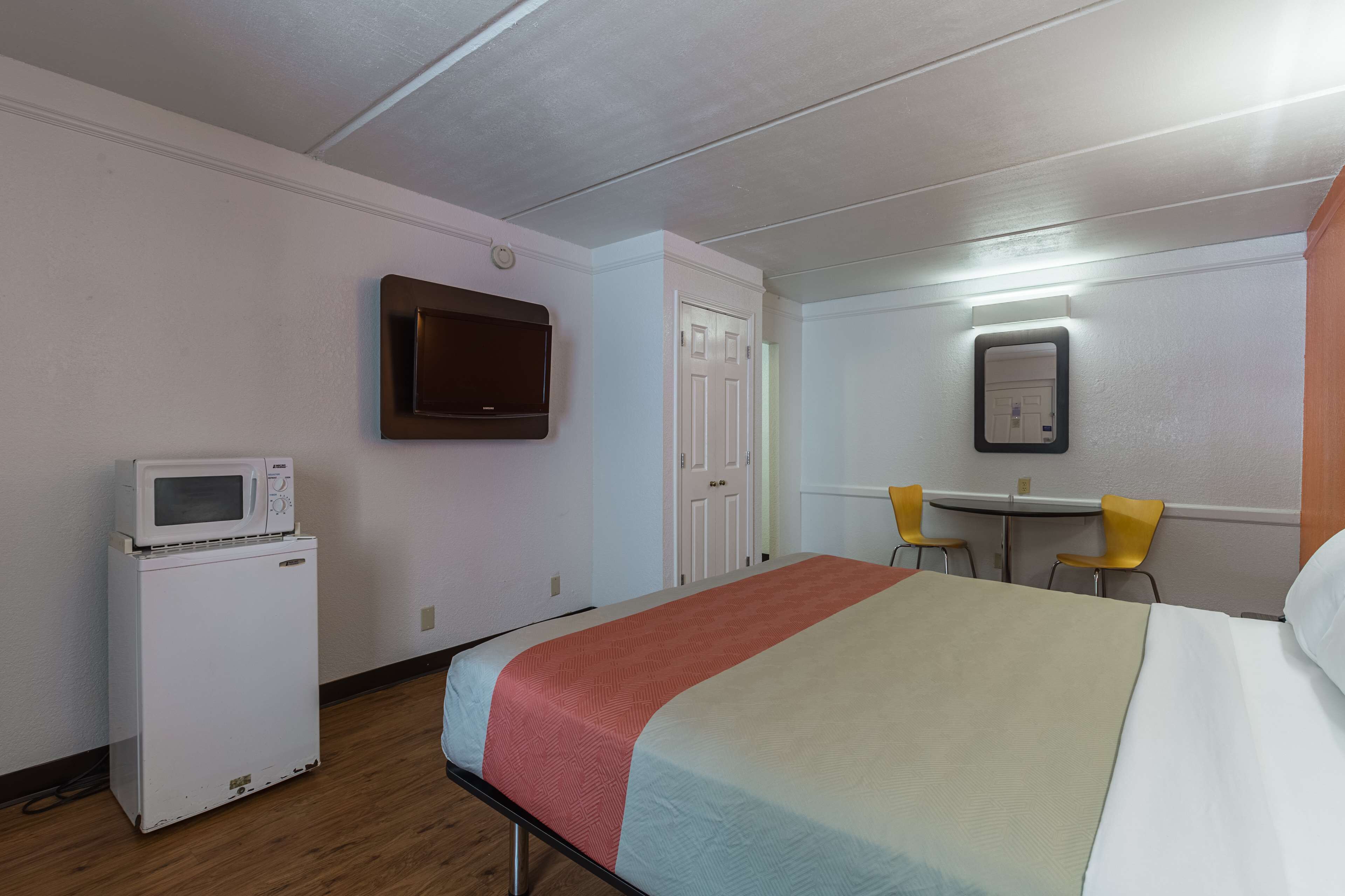 Studio 6 Baytown, TX - Garth Road