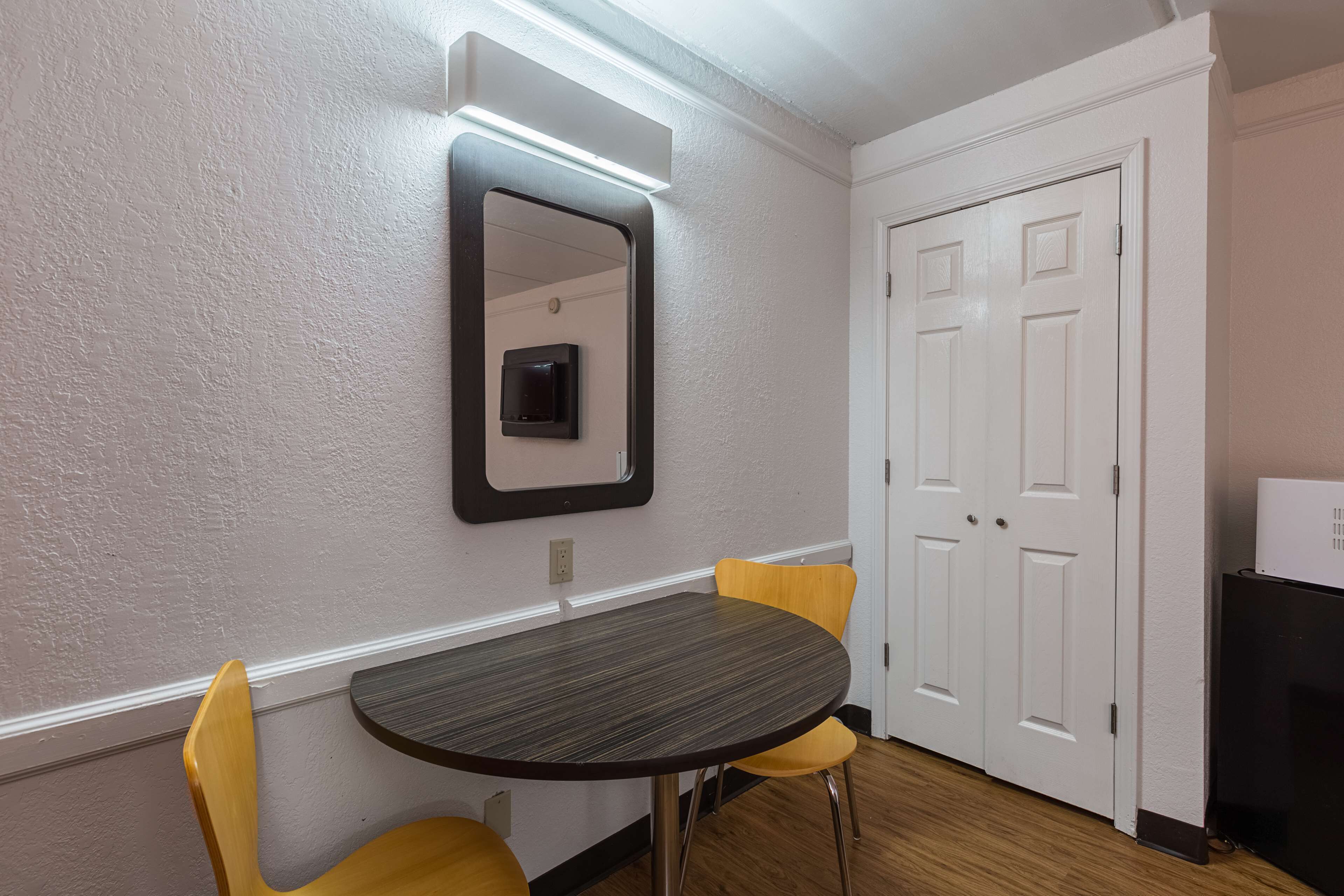 Studio 6 Baytown, TX - Garth Road