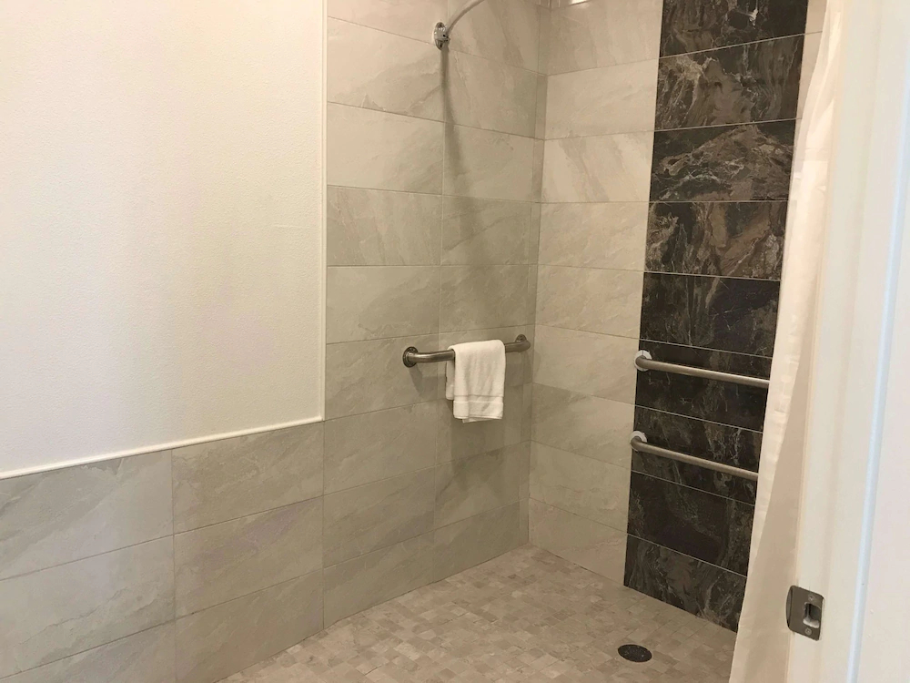 Surestay Hotel By Best Western Baytown