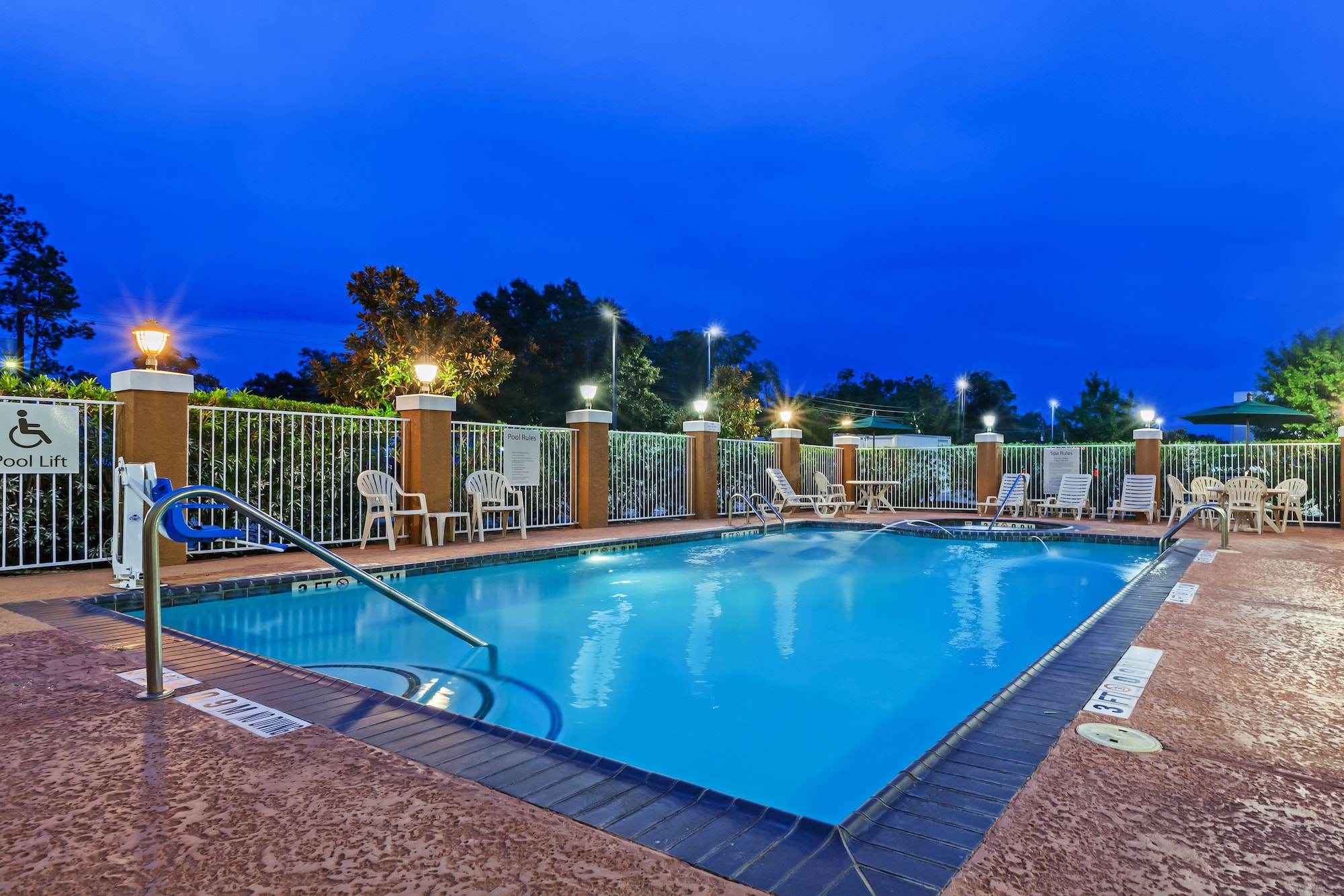 Holiday Inn Express Beaumont NW Parkdale Mall