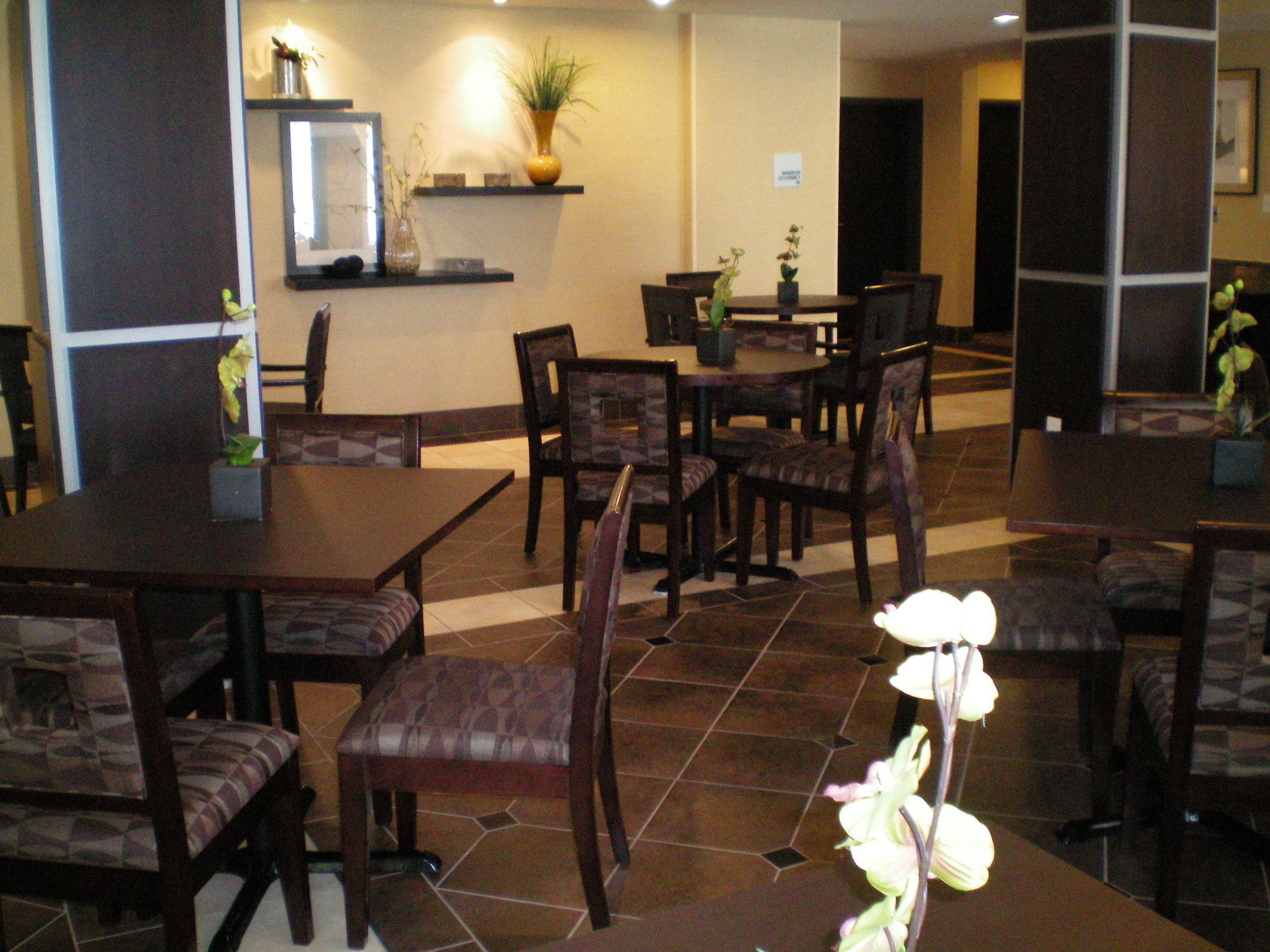 Holiday Inn Express Beaumont NW Parkdale Mall