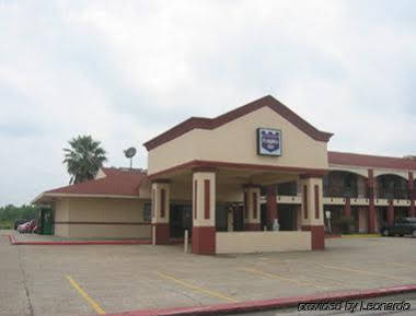 Executive Inn & Suites
