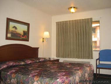 Executive Inn & Suites