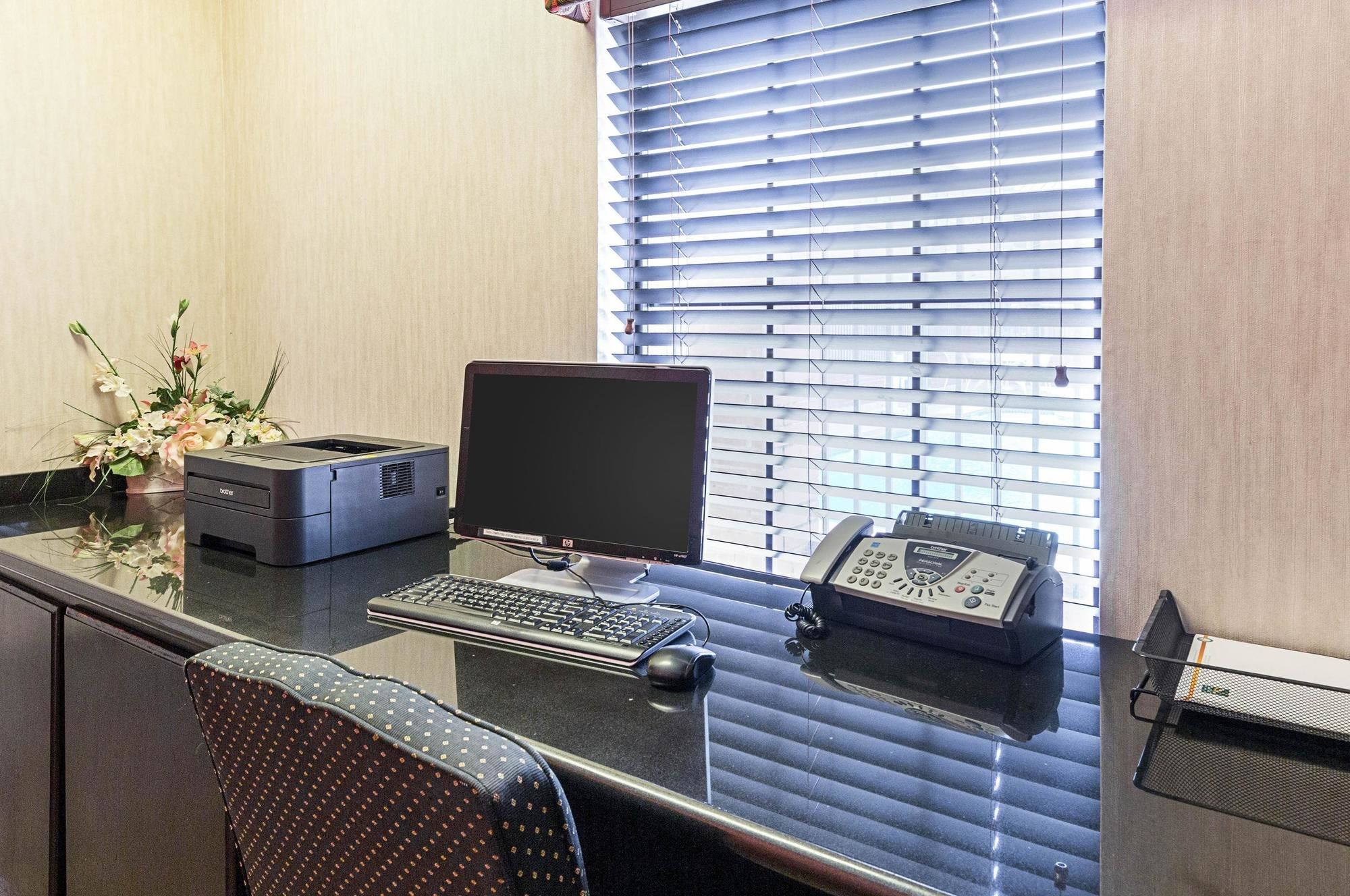 Quality Inn & Suites