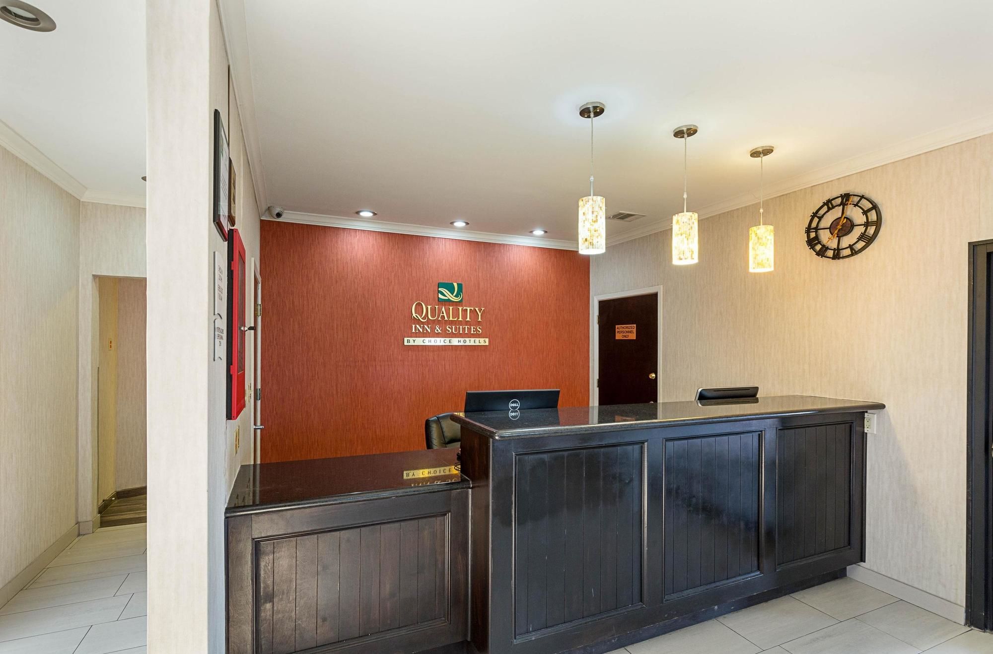 Quality Inn & Suites