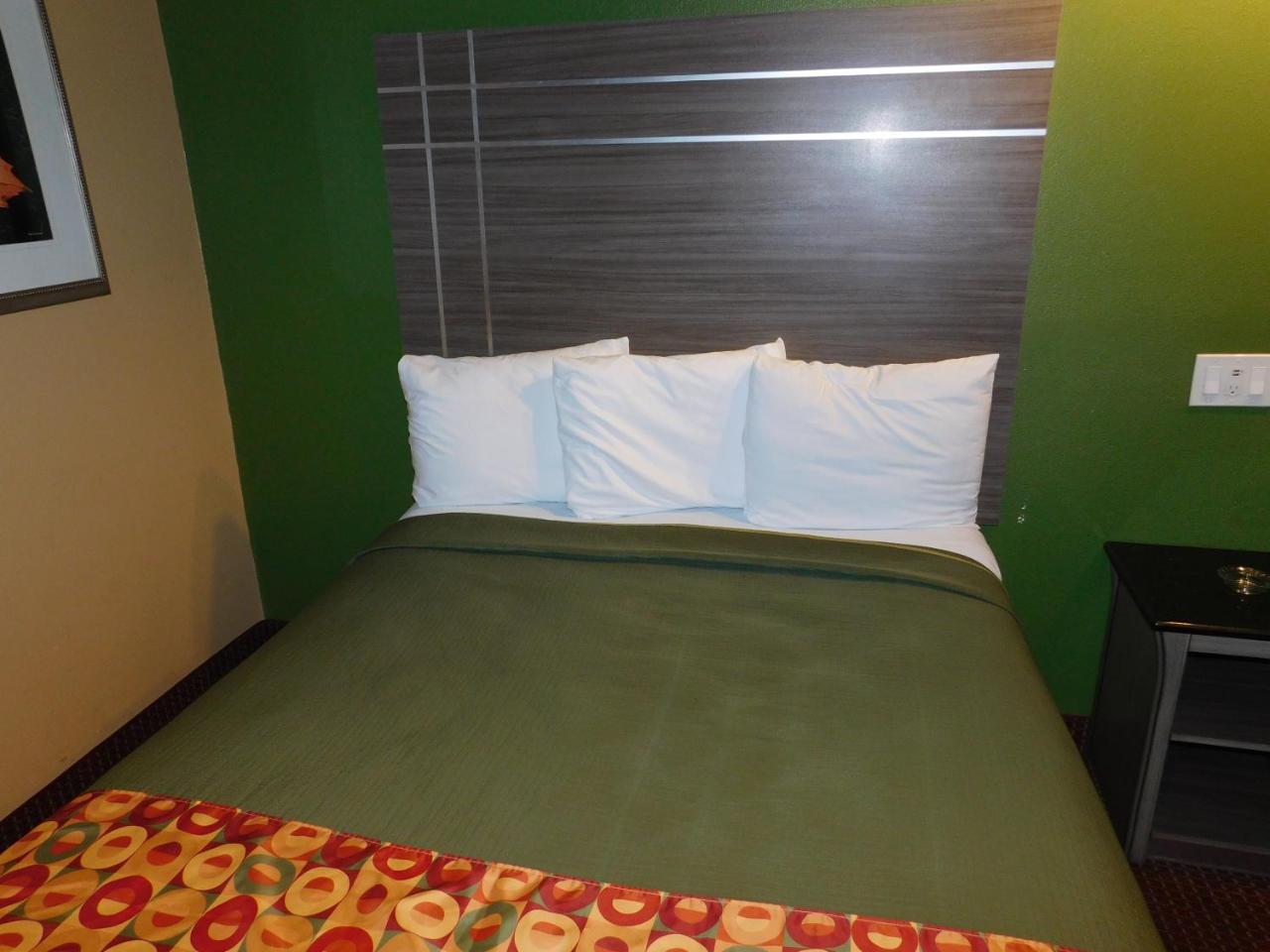 Regency Inn & Suites