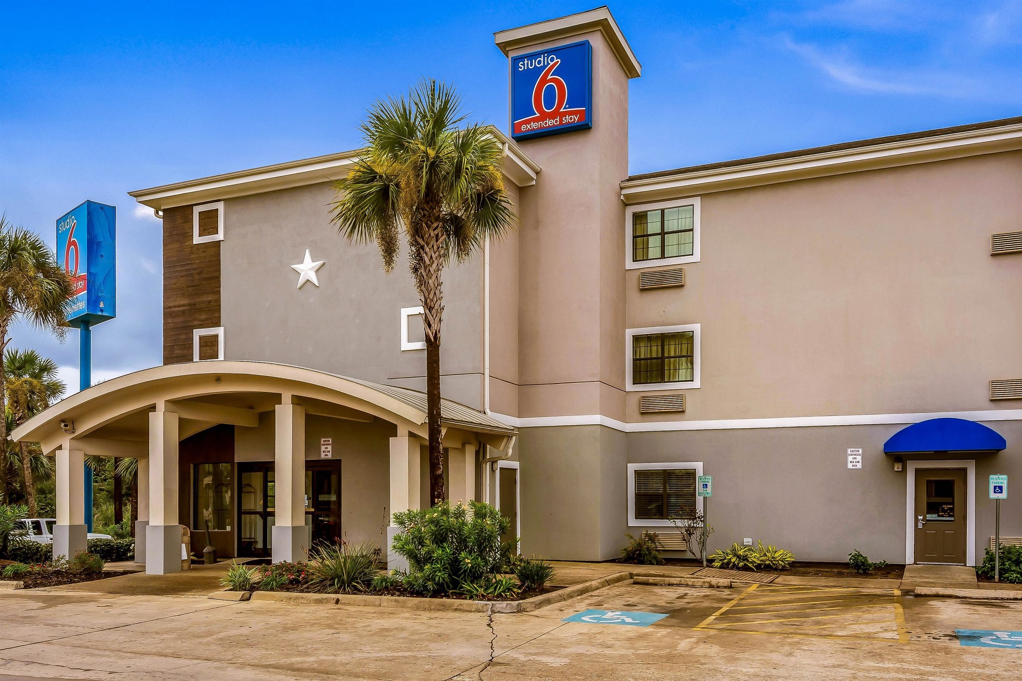 OYO Townhouse Beaumont Medical Center Area