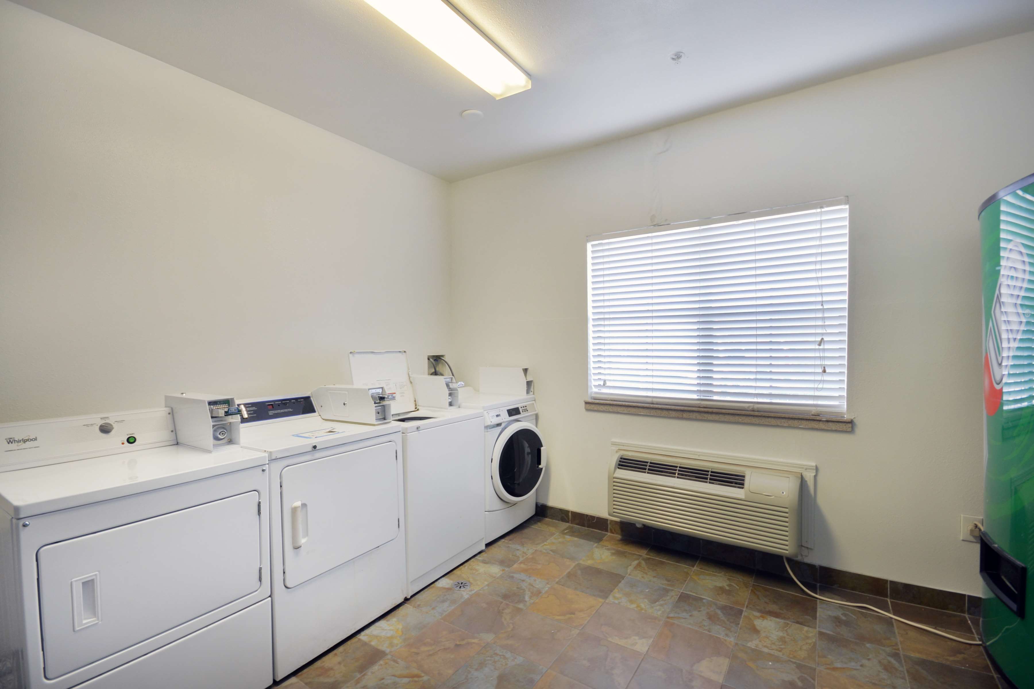 OYO Townhouse Beaumont Medical Center Area