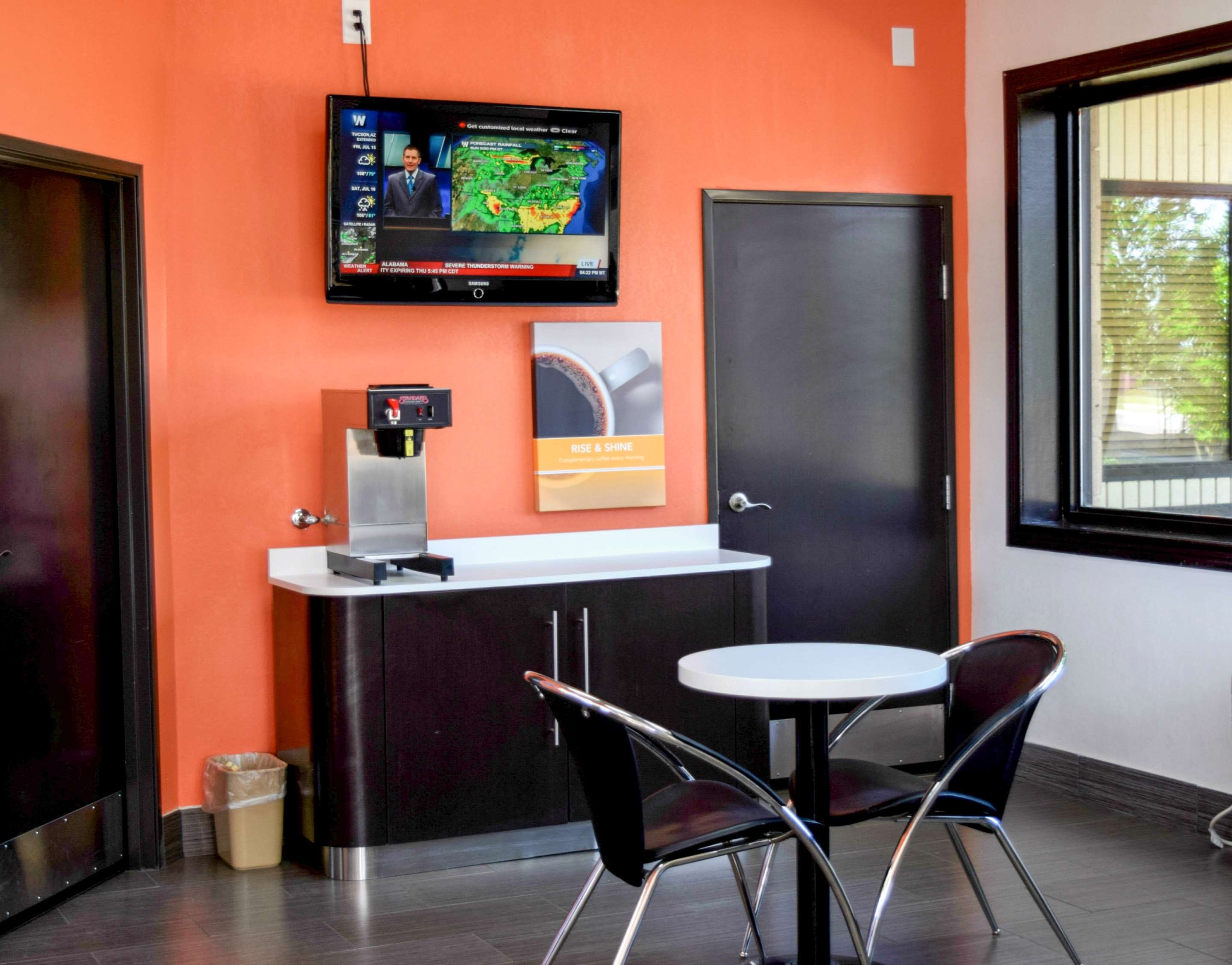 Sky-Palace Inn & Suites by Jasper Beeville