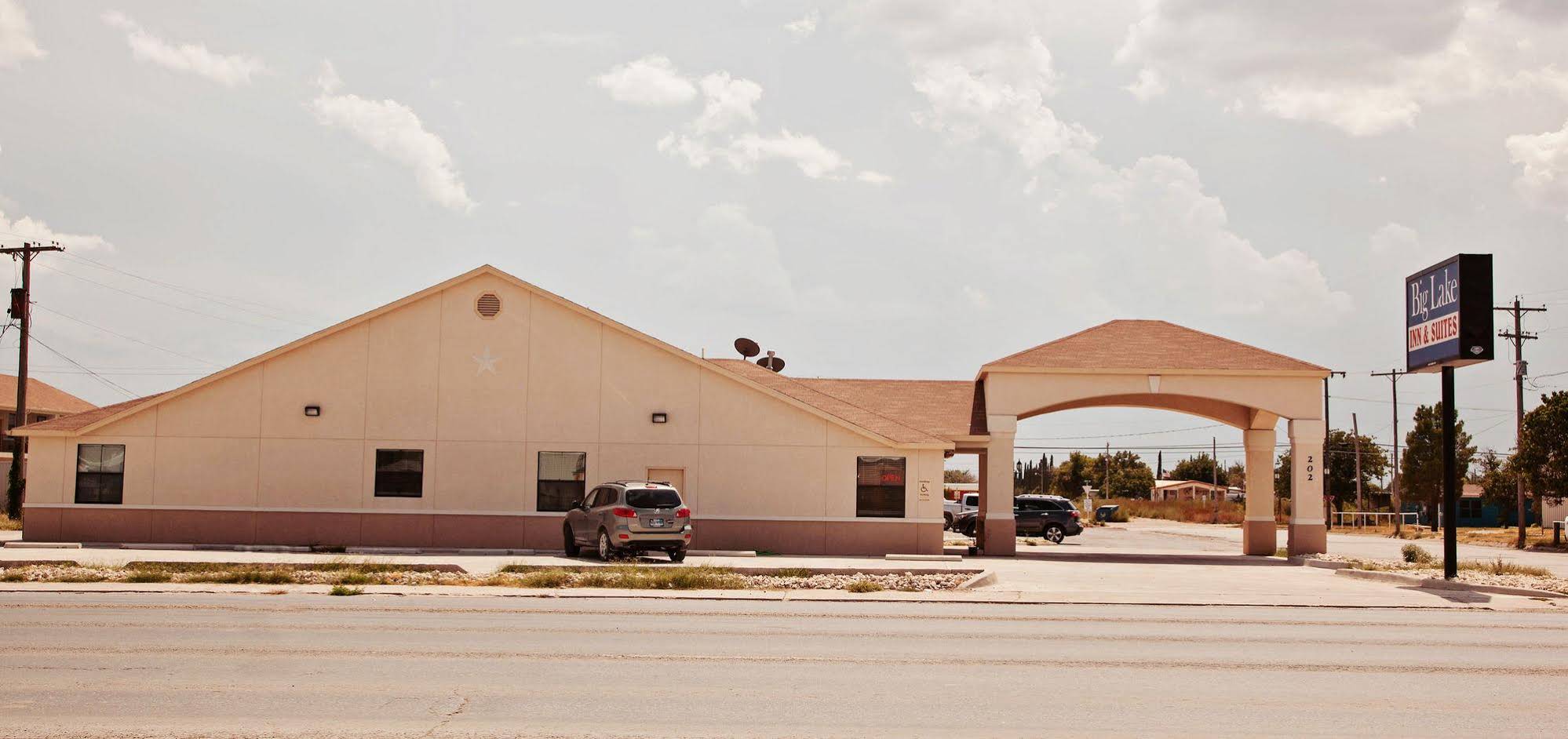 Big Lake Inn & Suites