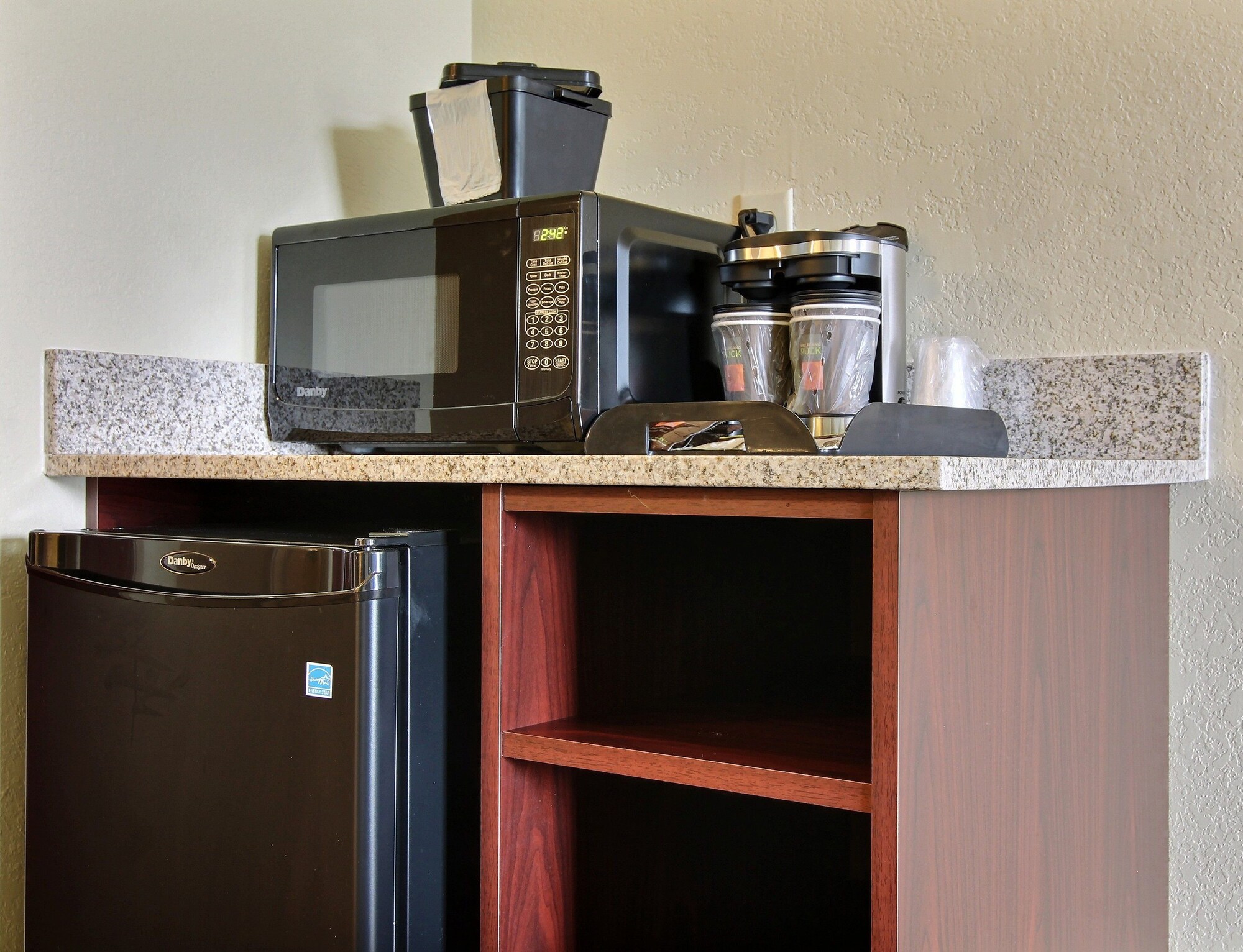 Cobblestone Inn & Suites