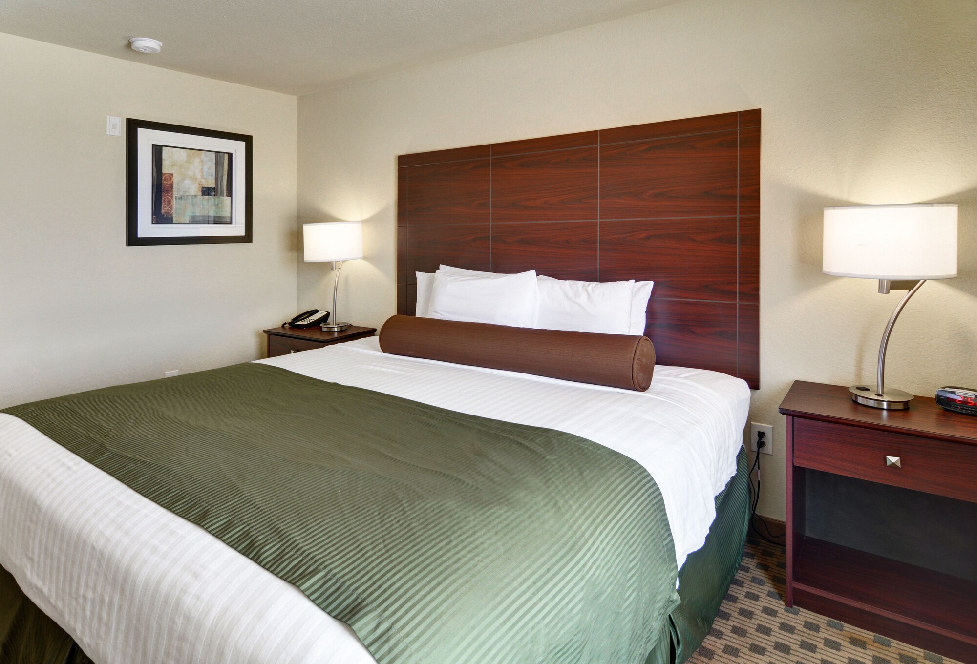 Cobblestone Inn & Suites