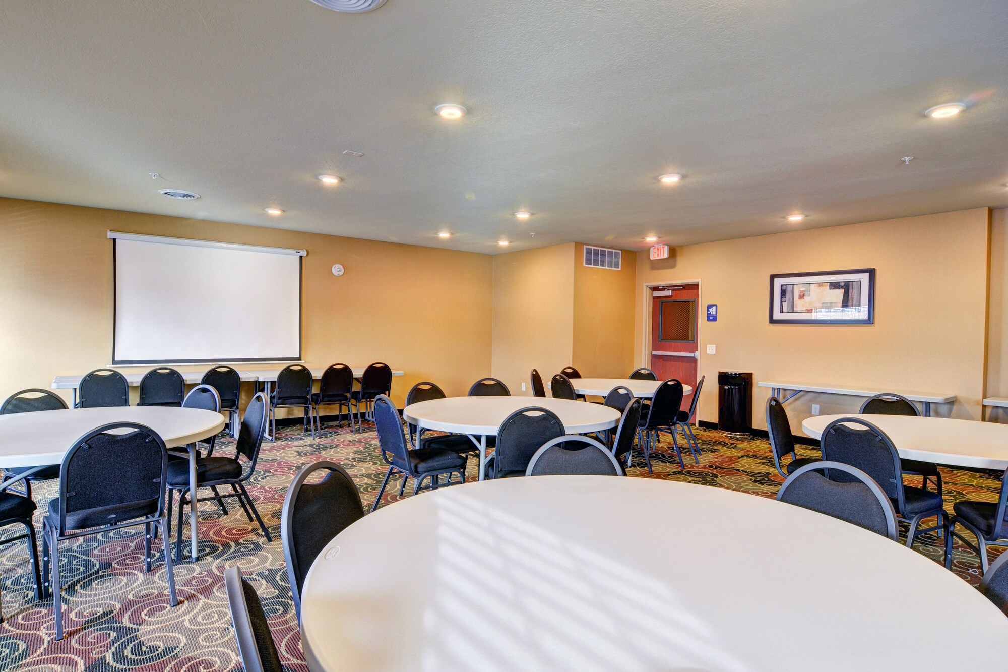 Cobblestone Inn & Suites