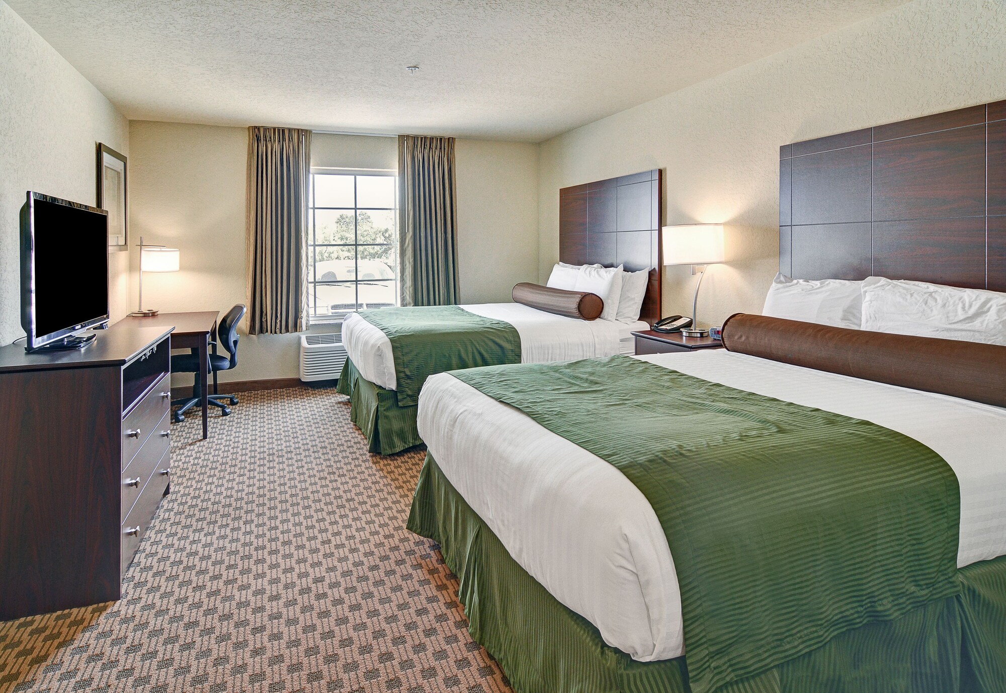 Cobblestone Inn & Suites
