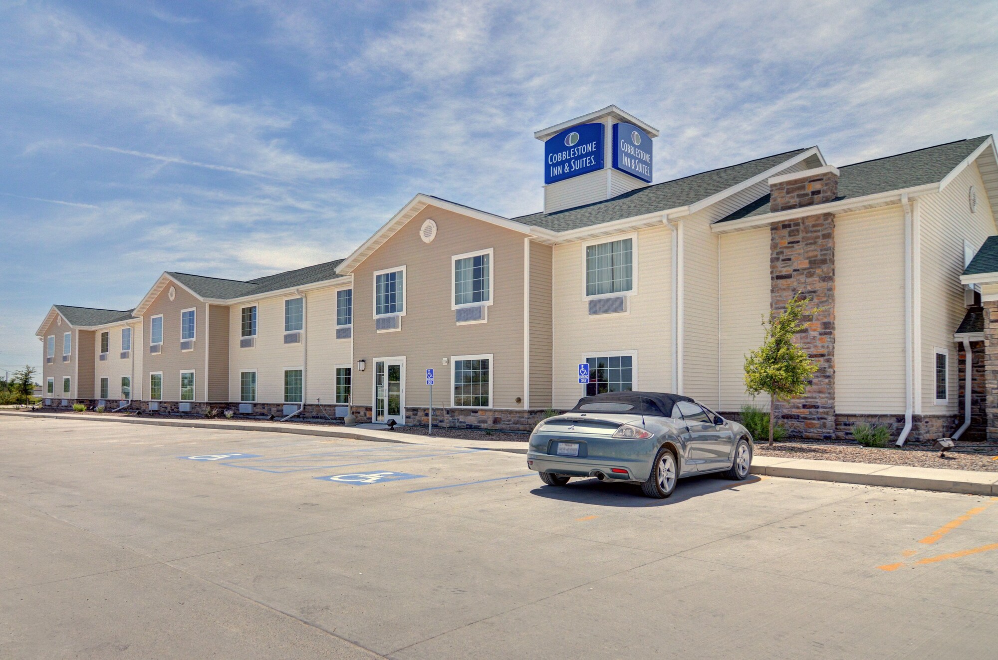Cobblestone Inn & Suites
