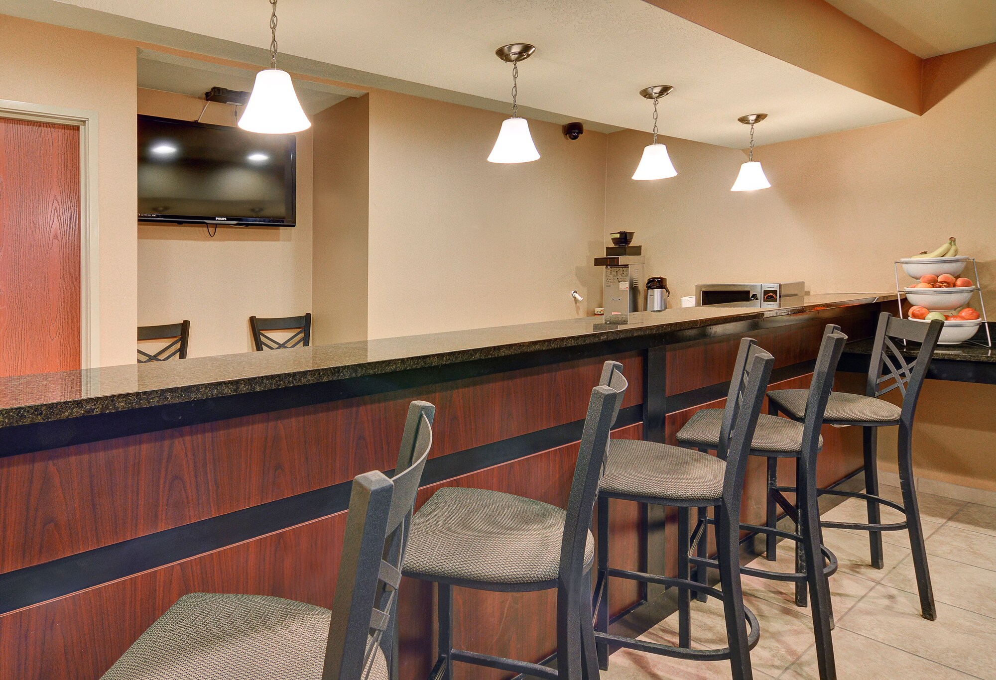 Cobblestone Inn & Suites