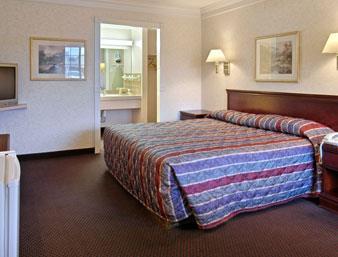 Days Inn & Suites by Wyndham Big Spring