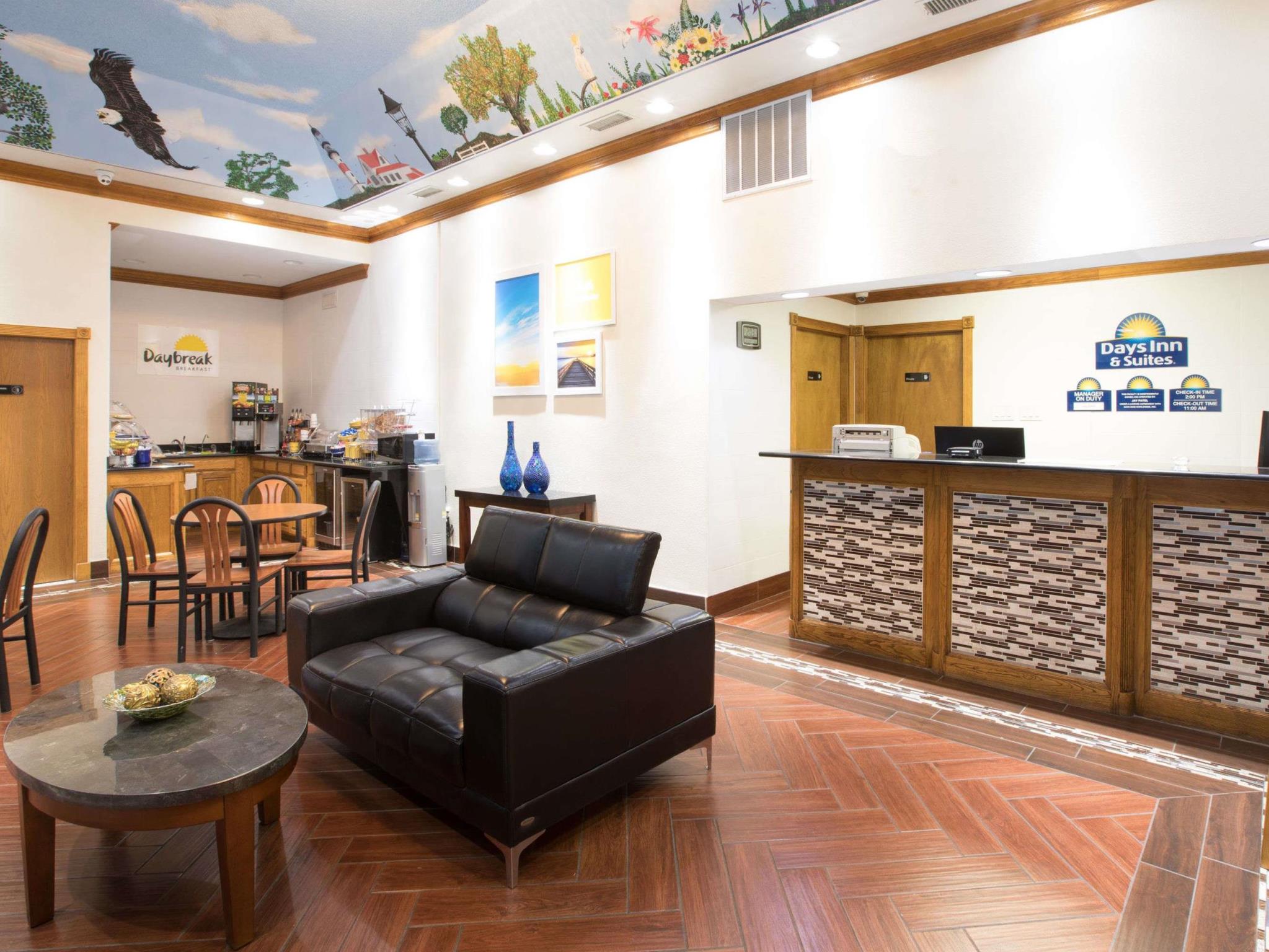 Days Inn & Suites by Wyndham Big Spring